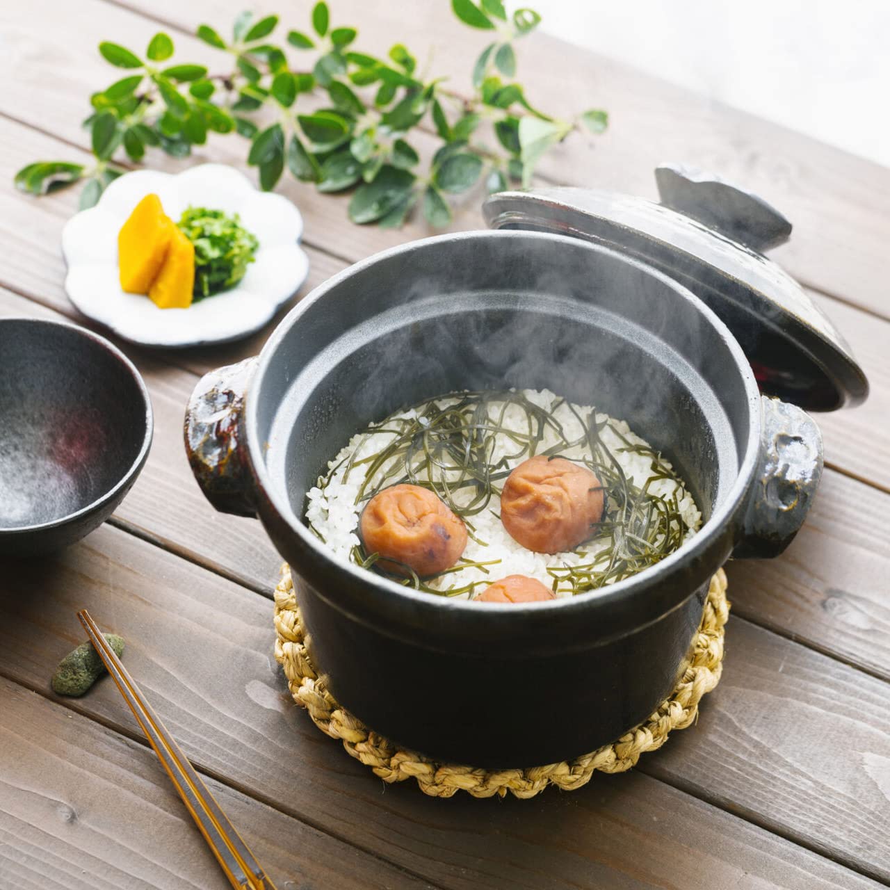 砺波商店 ごはん釜 釜 コンロセット 黒アメ釉 アルミ製 日本製 アウトドア キャンプ 直火OK 塗りなおし可能 砺波商店 ごはん釜 釜飯 カマドセット 黒アメ釉 1合 アルミ製 日