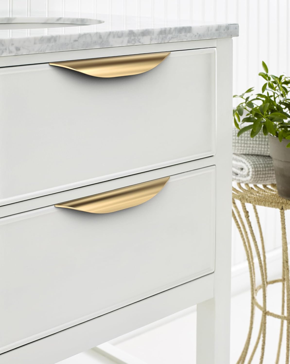 Amerock Current 5-1/16 inch (128mm) Center-to-Center Champagne Bronze Cabinet Pull - 10 Pack