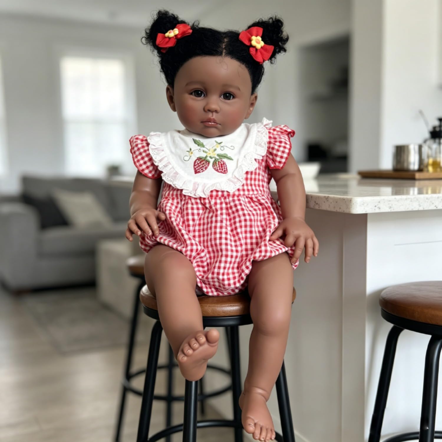 Lonian Real Lifelike Reborn Baby Girl Doll 24 Zoll dunkle Haut offene Augen weiche Baumwolle Körper handgefertigt Kleinkind Puppe für Kinder Spielen Sammlung