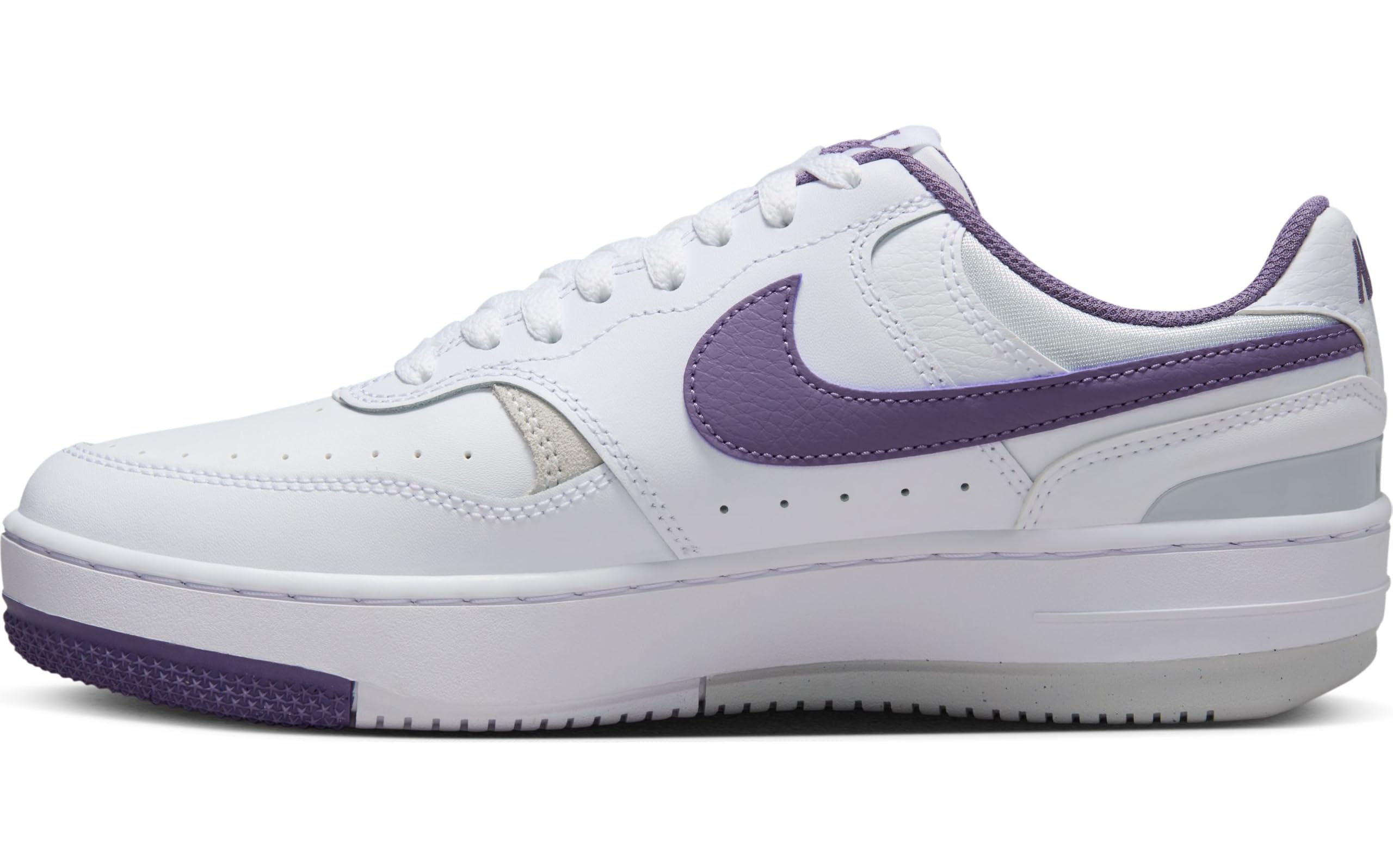 NIKE Women's Gamma Force Sneaker