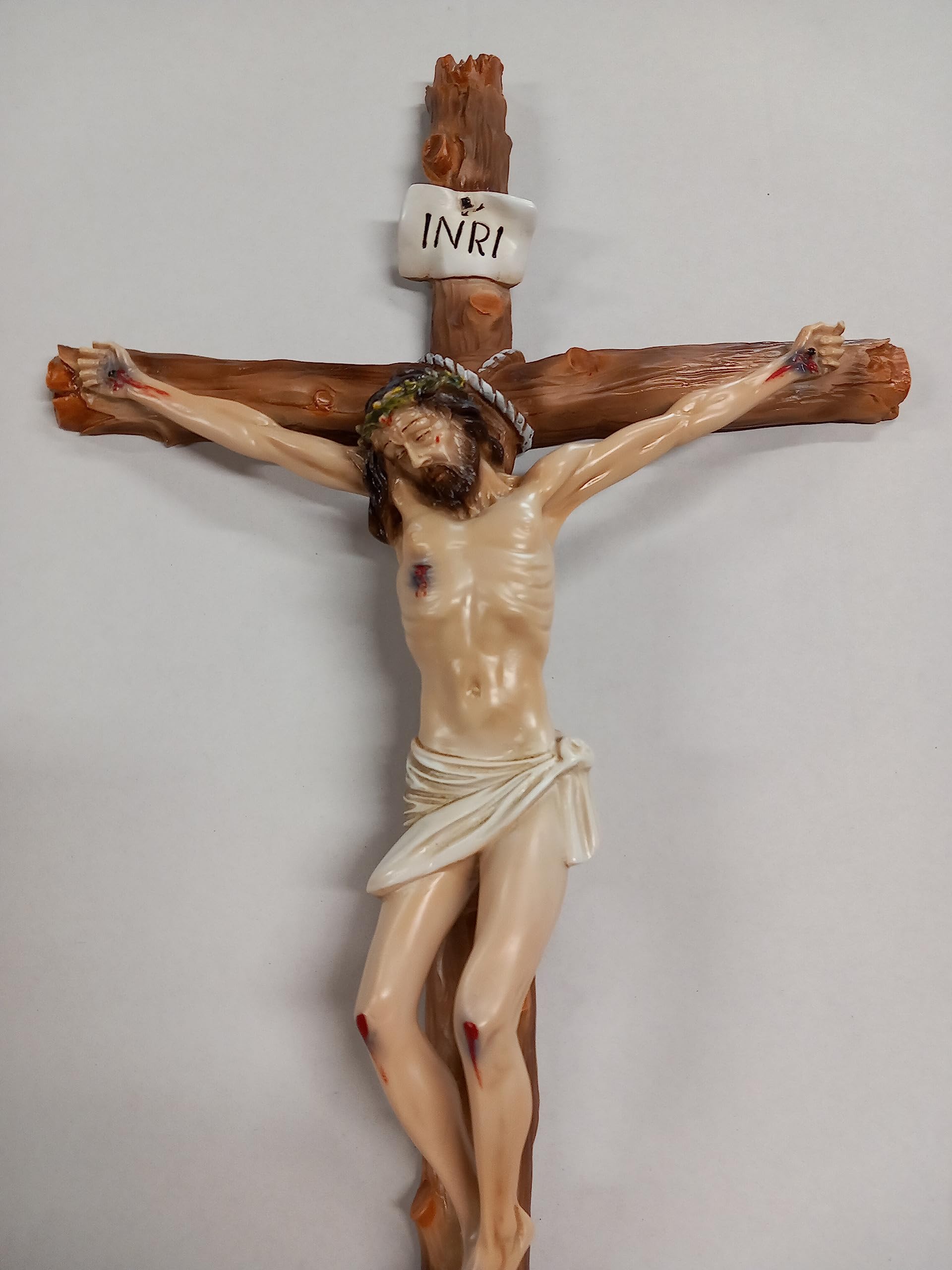 ArteSacraCaravaggio Crucifix mural en marbre résine décoré à la main 53 x 31 cm Fabrication artisanale