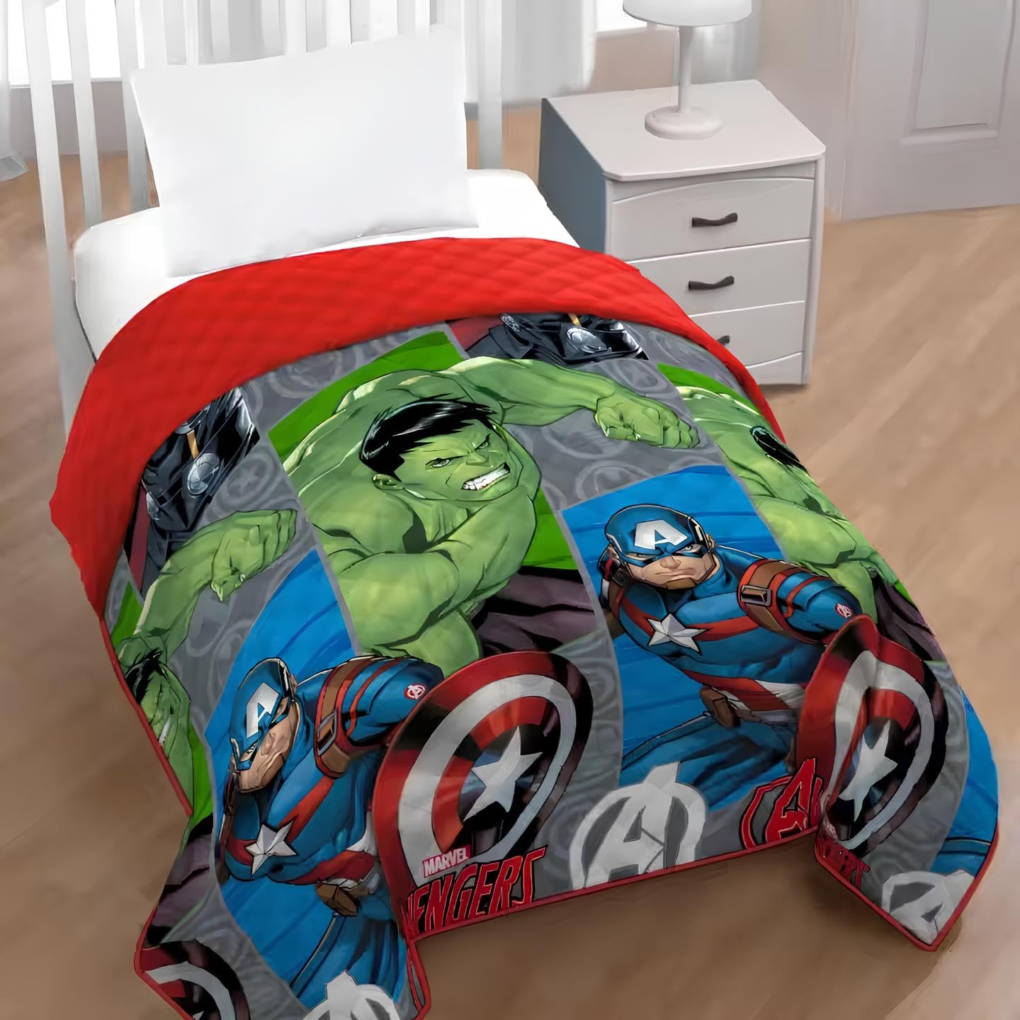 Disney Marvel Jay Franco Avengers 2024 Thermo-sealed Bouti Quilt, 170 x 250 cm, Microfibre, 100gsm Filling JE11735ET