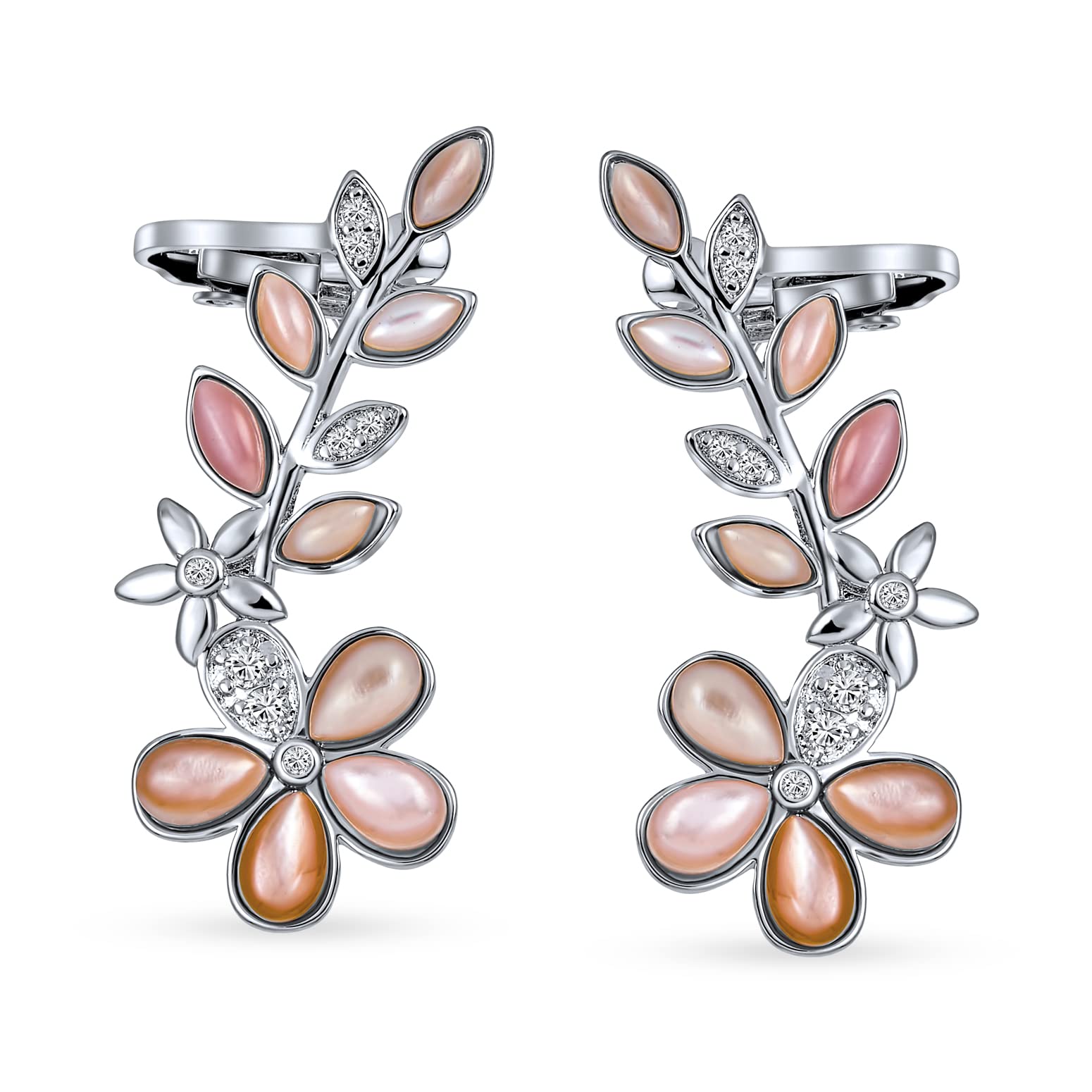 Orecchini a fiore in madreperla rosa chiaro per cartilagine per donne e adolescenti con clip in ottone placcato argento.