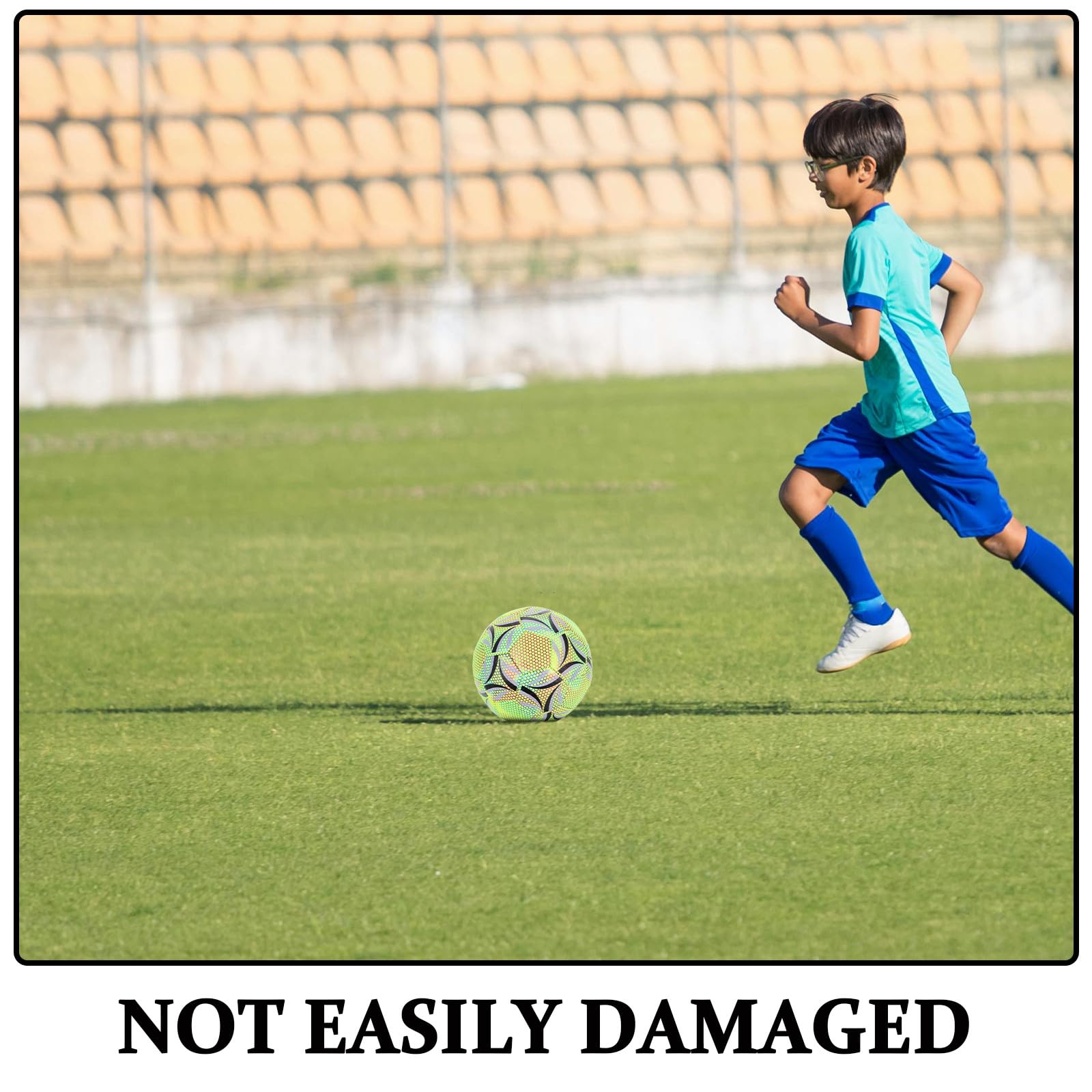 Housoutil Pallone da Calcio Luminoso Fosforescente 5° Misura per Allenamento Giovanile e Adulti Superficie Ergonomica Resistente per Gioco al Chiuso e all’Aperto