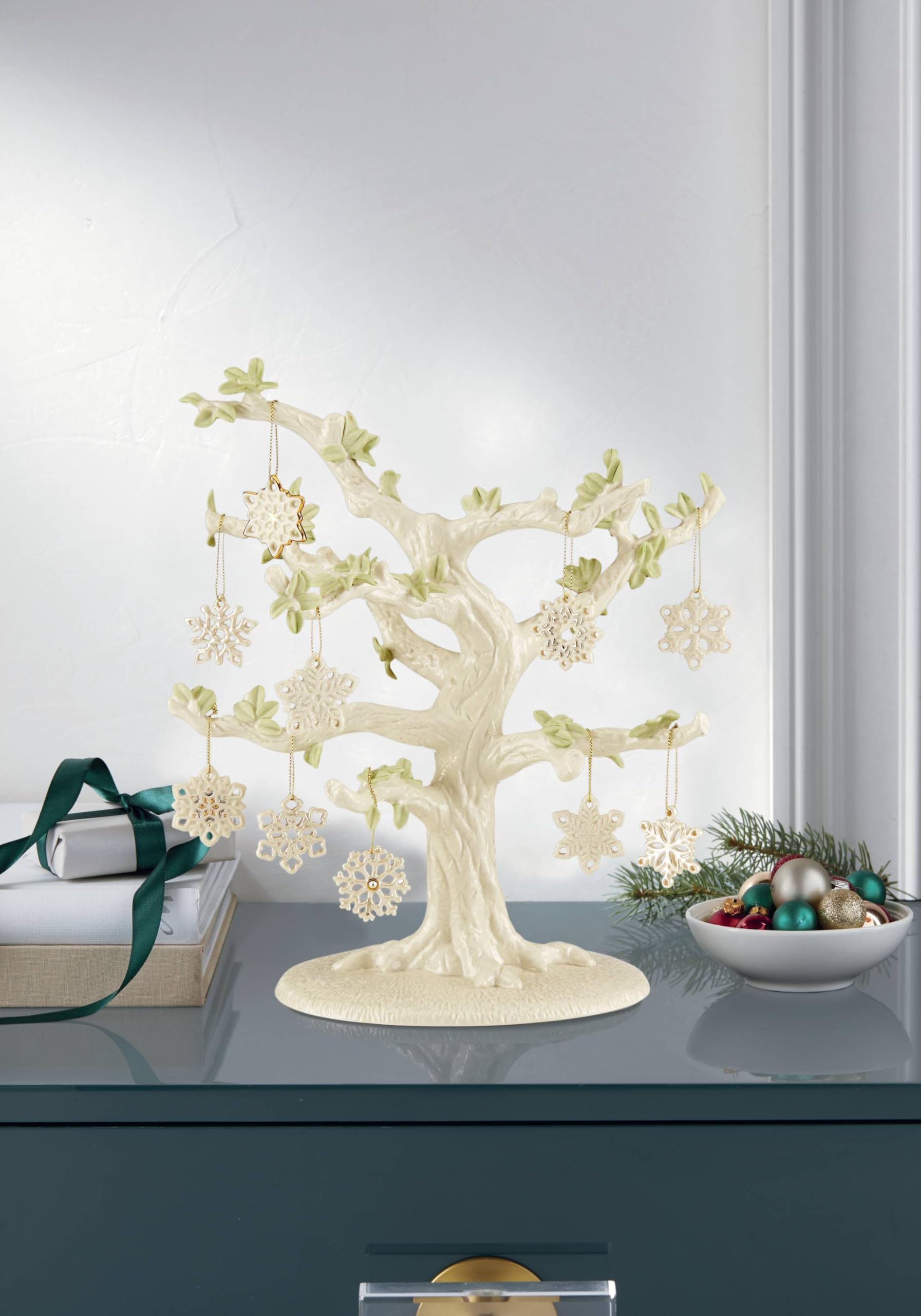 Amazon.com: Lenox 890633 Snowflake 10-Piece Ornament & Tree Set