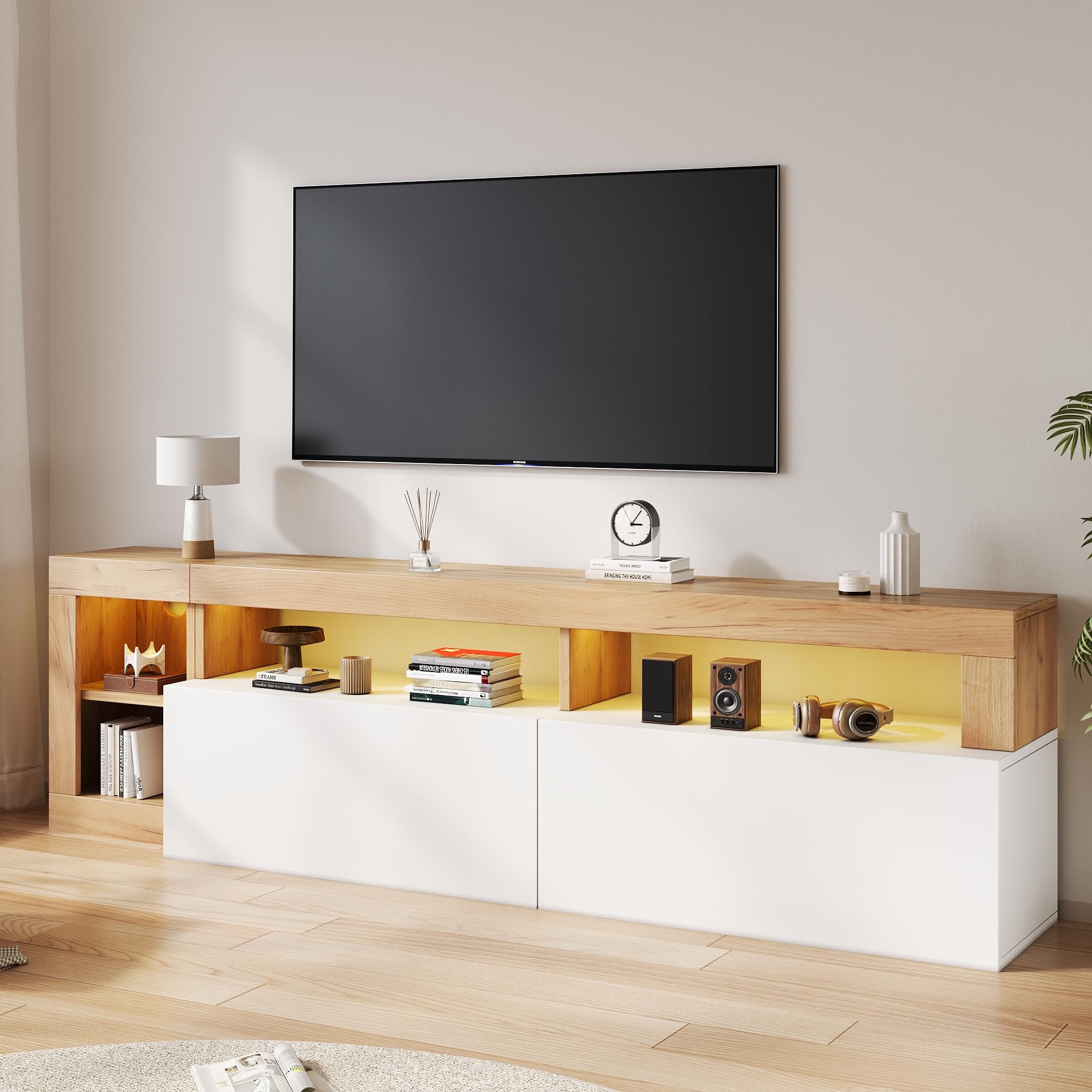 BTM Meuble TV Blanc avec Eclairage LED, Meuble Tele avec Rangement Ouvert, Meuble Télé 180cm de Longueur, pour Max 80 Pouces, 184x42x58cm, Blanc et Bois Naturel