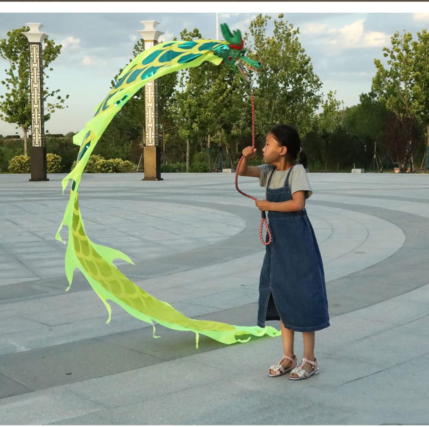Drago Cinese per Feste Streamer Danza del Drago Cinese Lancio all'aperto Fitness Leone con Testa di e Corda in plastica realistica 3D Feste Cinesi in Italia(Rot)