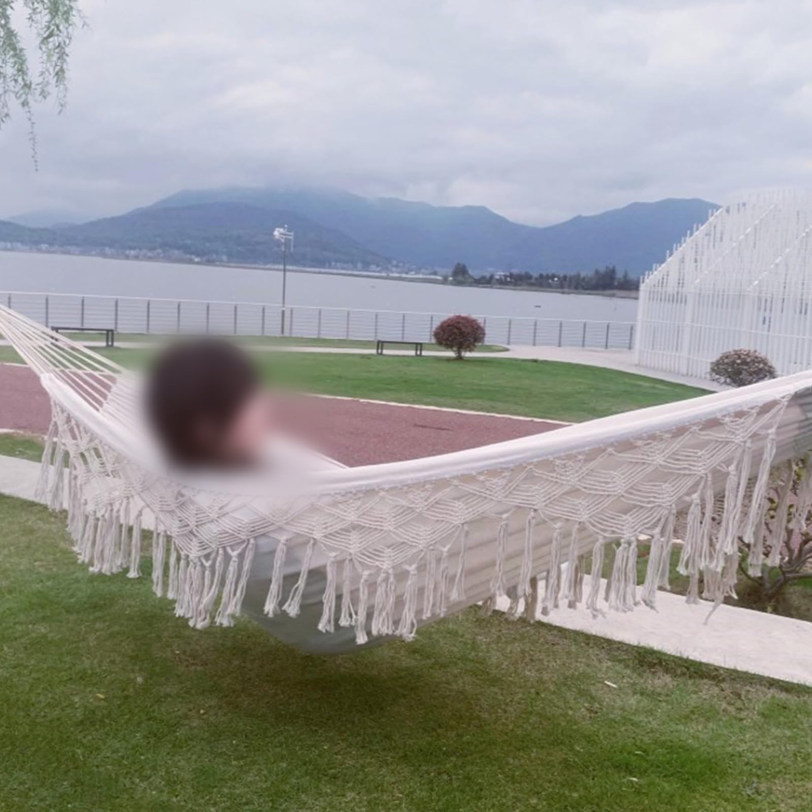 Hamak boho z frędzlami, lekki hamak kempingowy, 200 x 150 cm, styl etniczny, do ogrodu, na balkon i na zewnątrz, wygodny i dekoracyjny