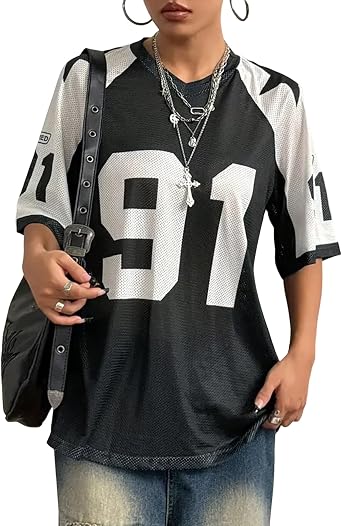 Jersey Shirts for Women Y2k Oversized T Shirt Striped Number Graphic Tees V Neck Half Sleeve Streetwear Tops