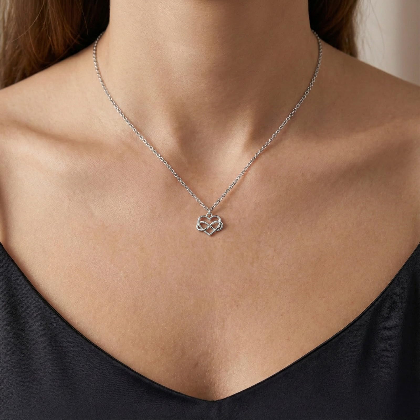 Kette Damen 925 Sterling Silber Halskette Herz mit Unendlichkeit Symbol Infinity Herzkette Liebe Kette mit Anhänger für Freundin Frau Sie Schmuck Für Damen Mädchen Valentinstag Weihnachten Muttertag