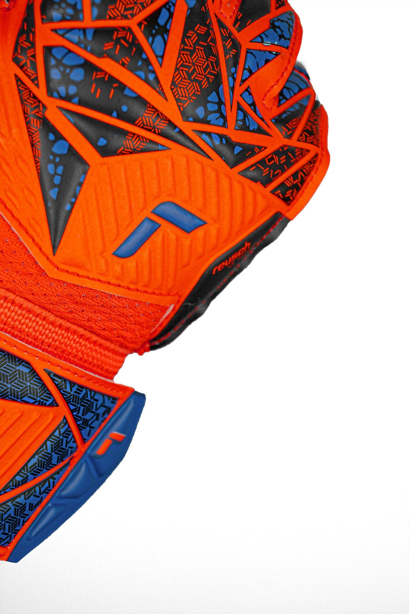 Reusch Torwarthandschuhe Kinder Jugendliche | starker Grip, optimale Passform & maximale Stabilität | für Training & Spiel | Naturrasen & Kunstrasen | Größe 4-8 | Attrakt Silver Junior
