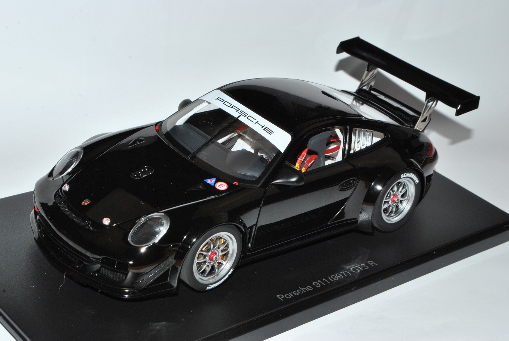 AUTOart Porsche 911 997 GT3 R Plain Body Version Schwarz 2004-2012 