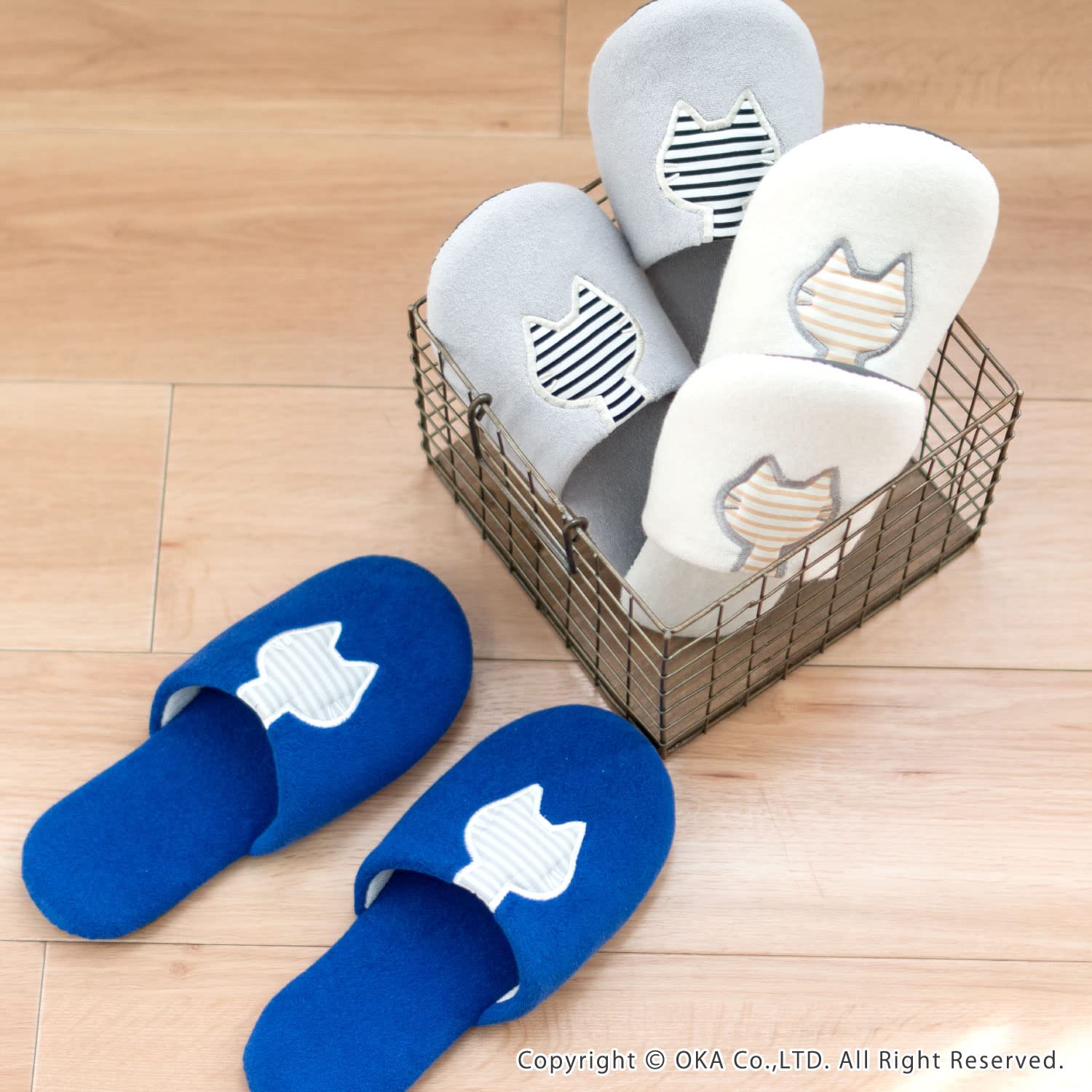 【特価商品】【セット買い】 オカ うちねこTM+ホルダー+スリッパ Amazon｜オカ うちねこ トイレ5点セット ホワイト (トイレマット +