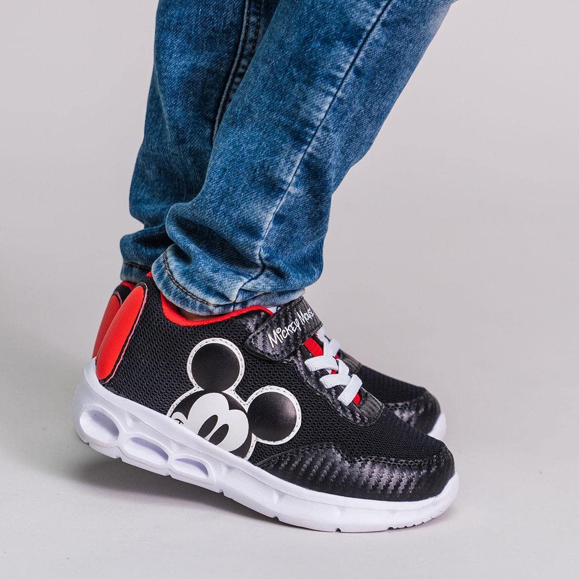 CERDÁ LIFE'S LITTLE MOMENTS Baskets Garçon Mickey Mouse Avec Lumières, Fermeture Scratch Et Embout Renforcé Pour Faciliter L'indépendance Et Confort chłopięce sneakersy