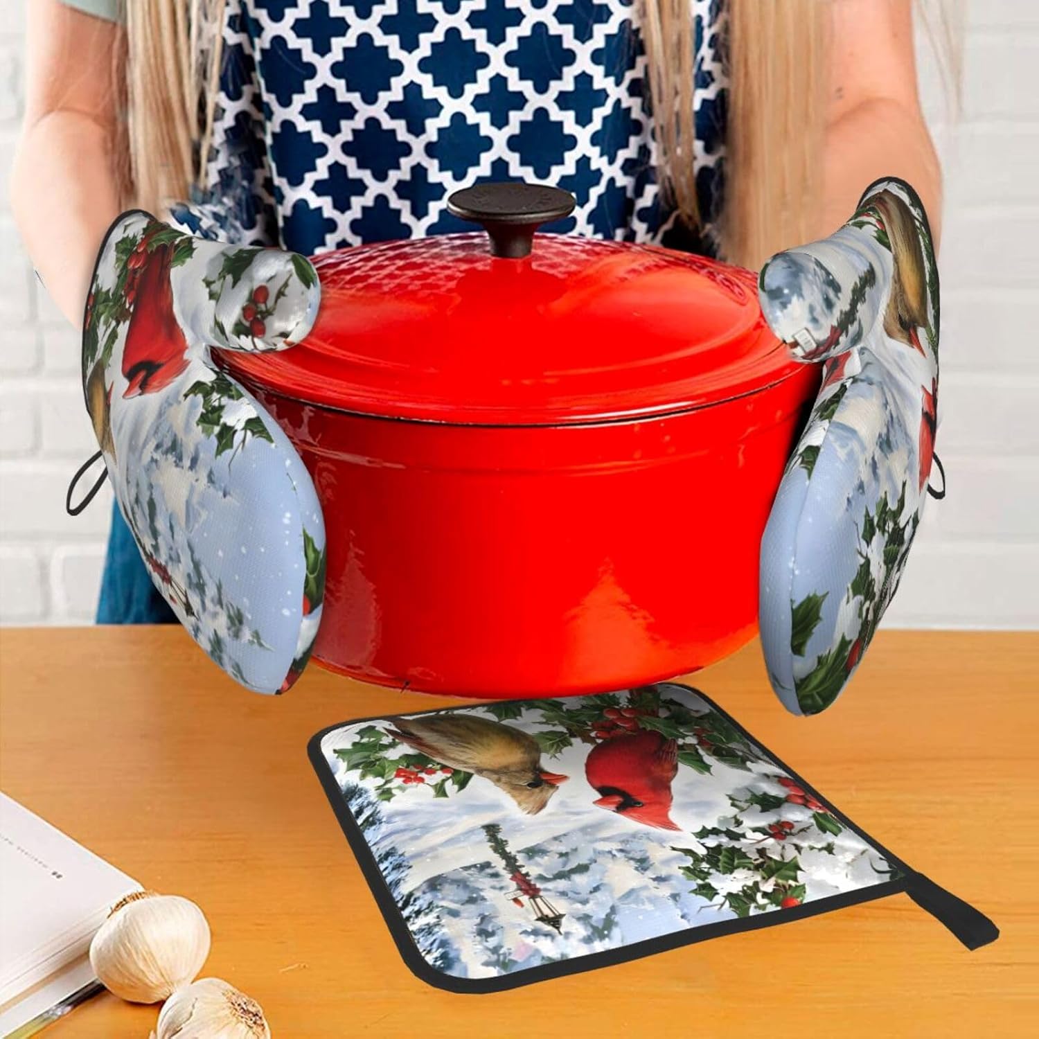 Winter Cardinal Christmas Oven Mitts and Pot Holders Sets of 3,Heat Resistant Hot Pads Oven Gloves for Cooking Grilling Baking, Christmas Kitchen Decor, for Women - Image 7