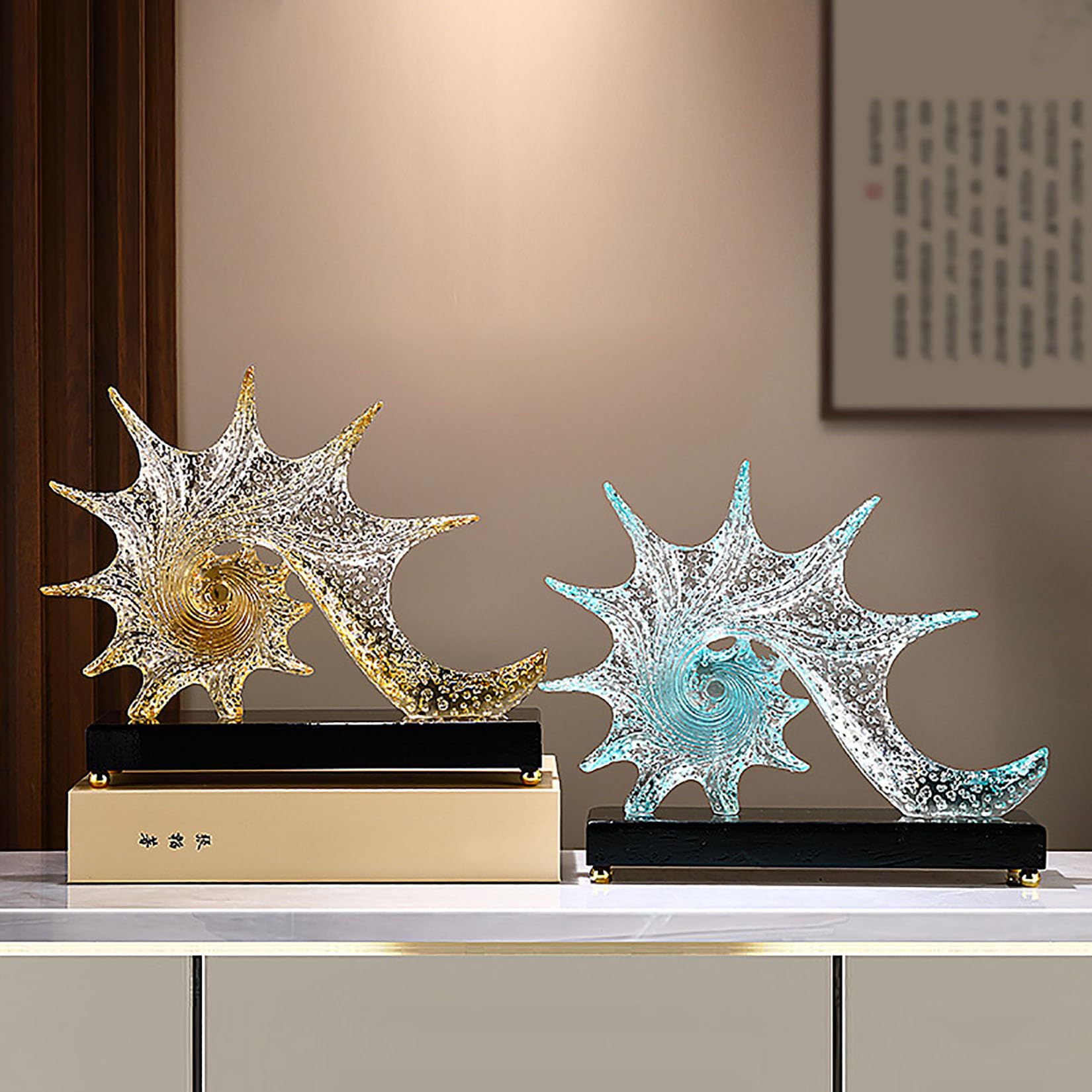 YUDIZWS Kristall Muschel Harz Skulptur Deko, Moderne Abstrakte Schreibtisch Ornamente Kunst Statue Geschenk Mittelstück für Wohnzimmer,Blau