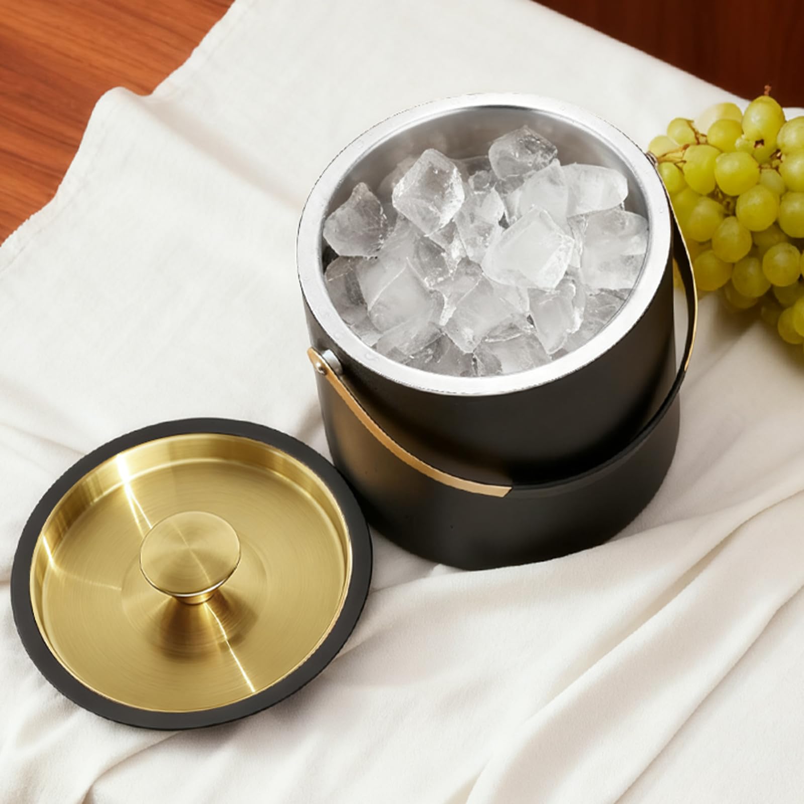 3.2L Seau à Glace Isotherme Moderne avec Couvercle en Silicone, Pelle, Passoire, Seau à Glace en Acier Inoxydable à Double Paroi pour Fêtes et Bar à Cocktails, Idéal pour Cadeau(Noir)