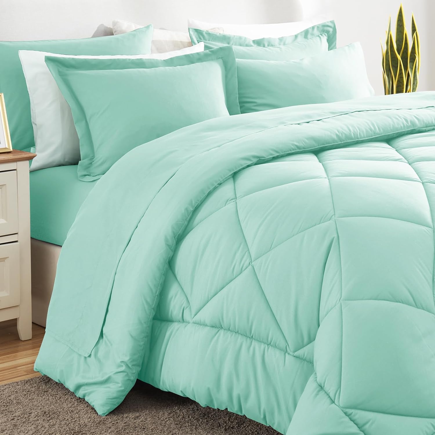 CozyLux Queen Comforter Set Mint Green - Bed in a Bag Queen Size 7 Pieces, Luxury Soft Bed Set for All Seasons, Bedding Set with Down Alternative Comforter, Sheets, Pillowcases & Shams