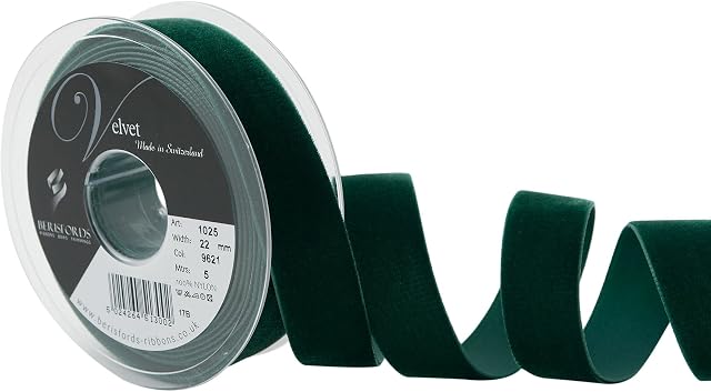 Berisfords Velvet Ribbon, Green, 10.2 x 3 x 10.2 cm