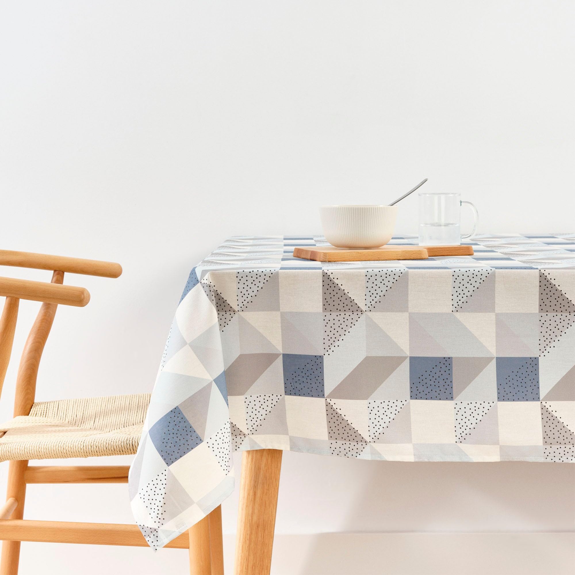 BELUM | Stain Resistant Tablecloth Size 155 x 155 cm - Extra Soft Touch Tablecloth Colour Multicolor - Tablecloth 100% Made in Spain Fabric 100% Organic Cotton - Tablecloth Model 0318-124
