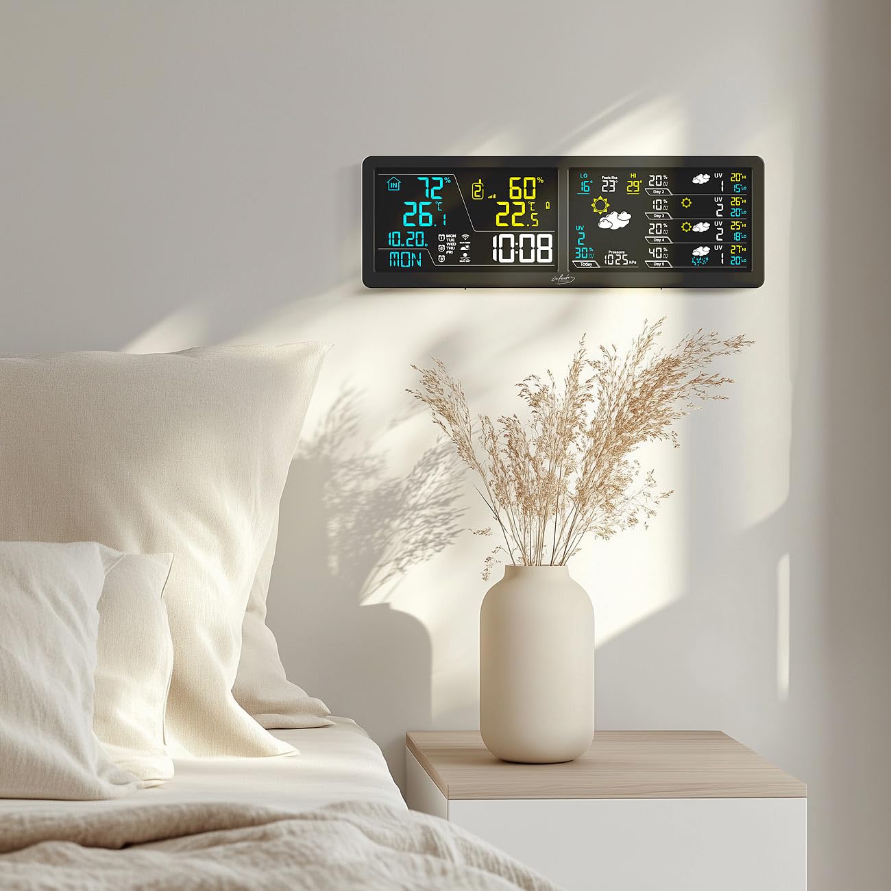 infactory Wanduhr: WLAN-Funk-Wetterstation mit Widescreen-VA-Display, Außensensor und App (Farbwetterstation, Luftfeuchtigkeitmessgerät, Frost)