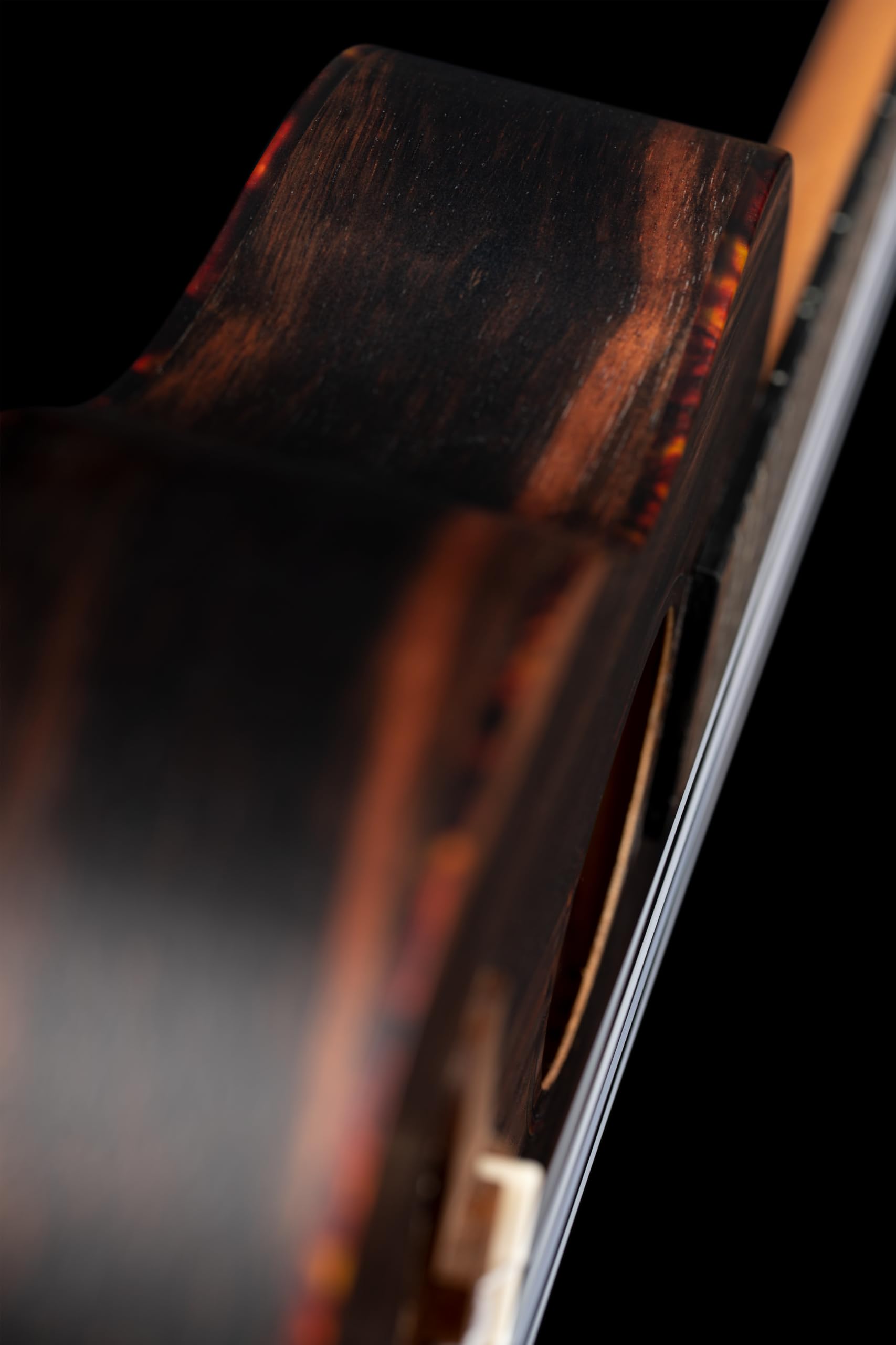 Ortega Guitars Ukulele Tenore Acustico – Timber Series – Gig Bag Inclusa – Ebano, Natural (RUEB-TE)