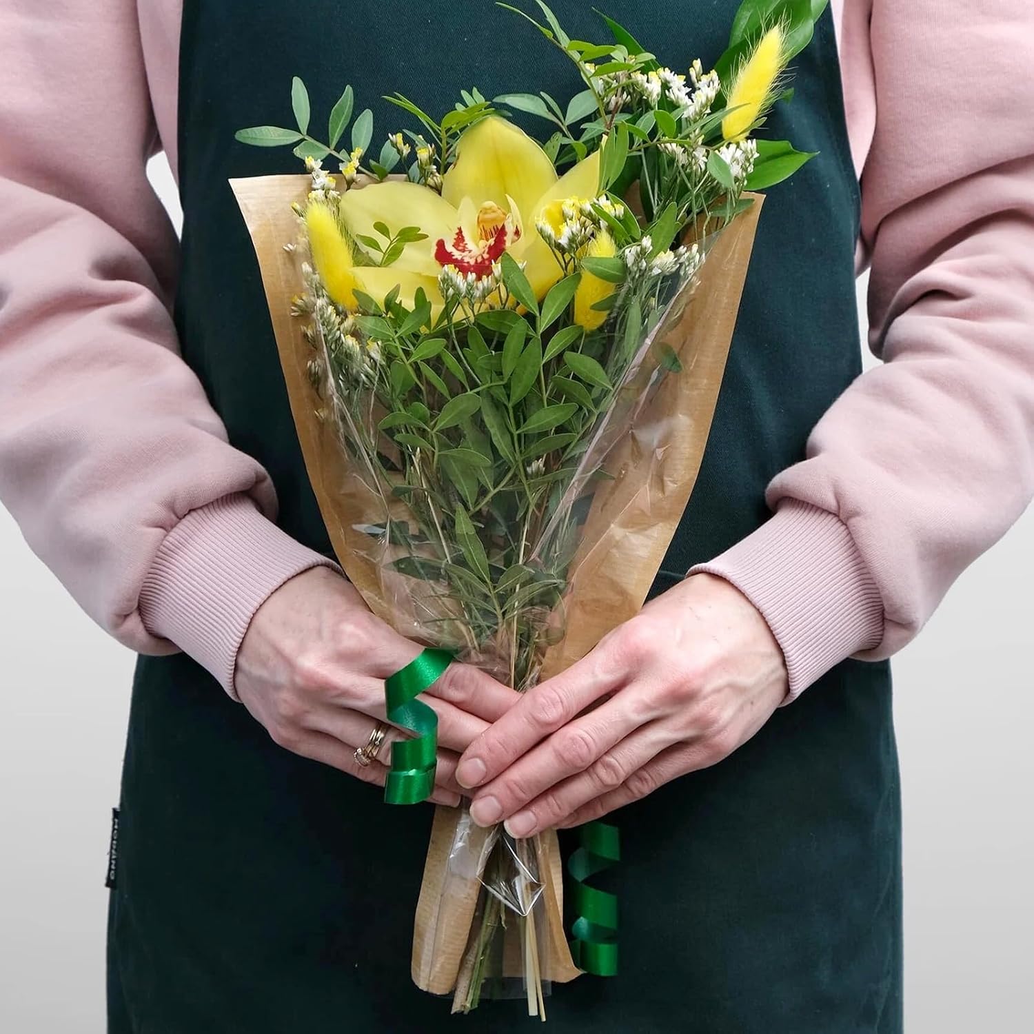 SEWACC 50Pcs Flower Wrapping Bags Kraft Paper Flower Bouquet Bags Floral Packing Sleeves for Wedding Birthday Supplies