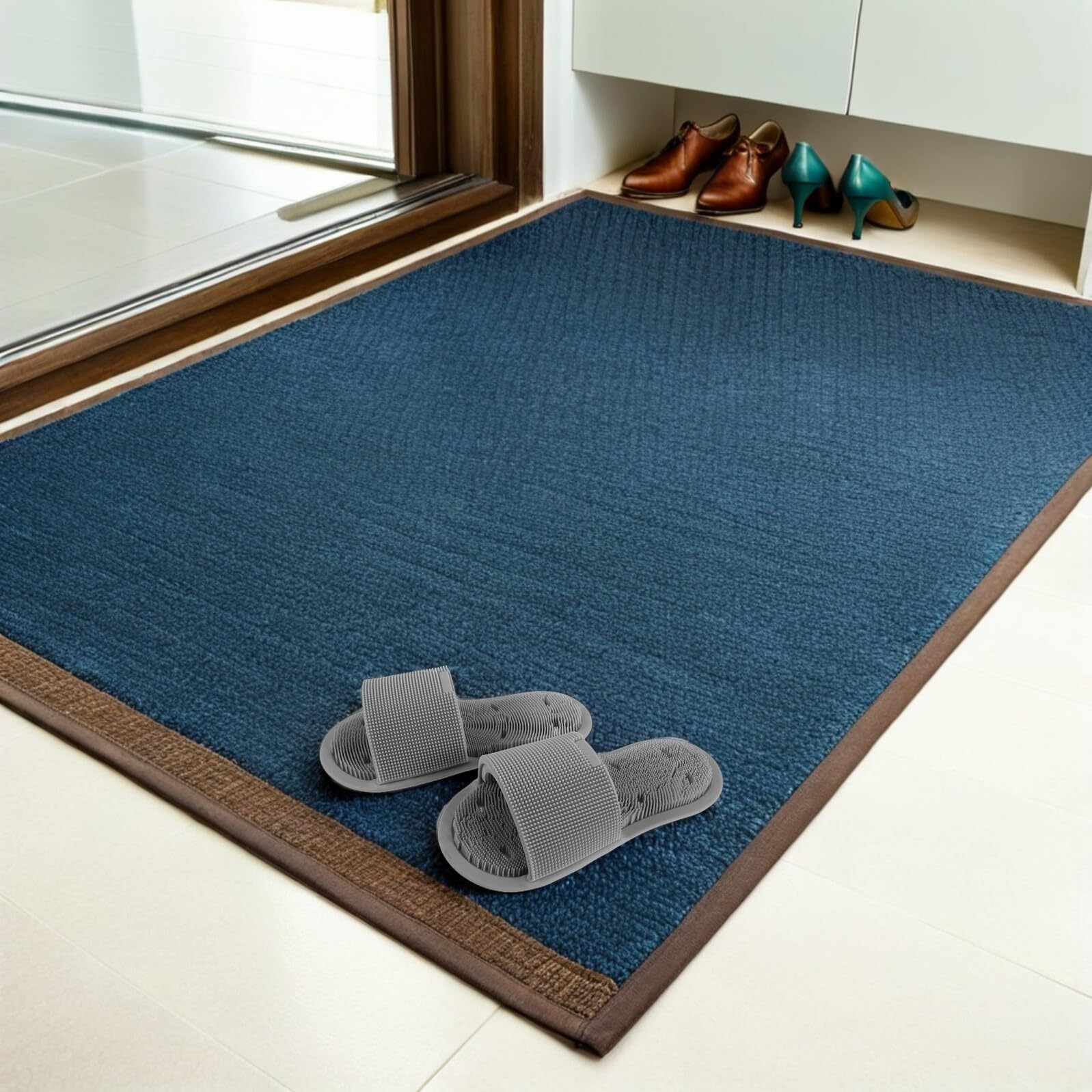OUNONA Spazzola per Piedi da Doccia in Silicone Morbido Antiscivolo con Setole Massaggianti Esfolianti, Pantofole la Pulizia dei Piedi con Ventosa, per Bagno, Spa e Viaggi (2 Pezzi,