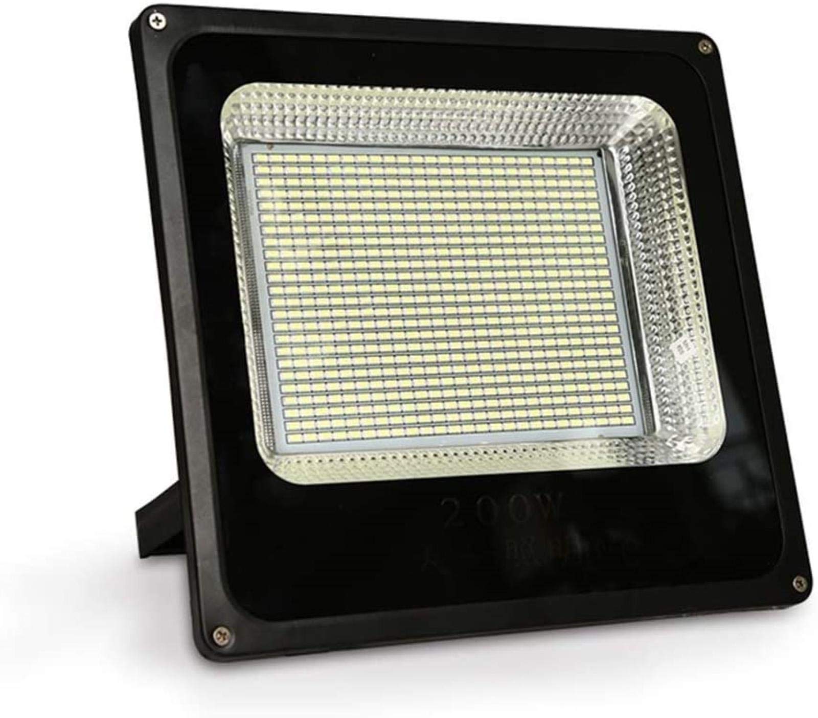 Éclairage de cour LED 200W projecteur extérieur étanche pour sublimer vos soirées