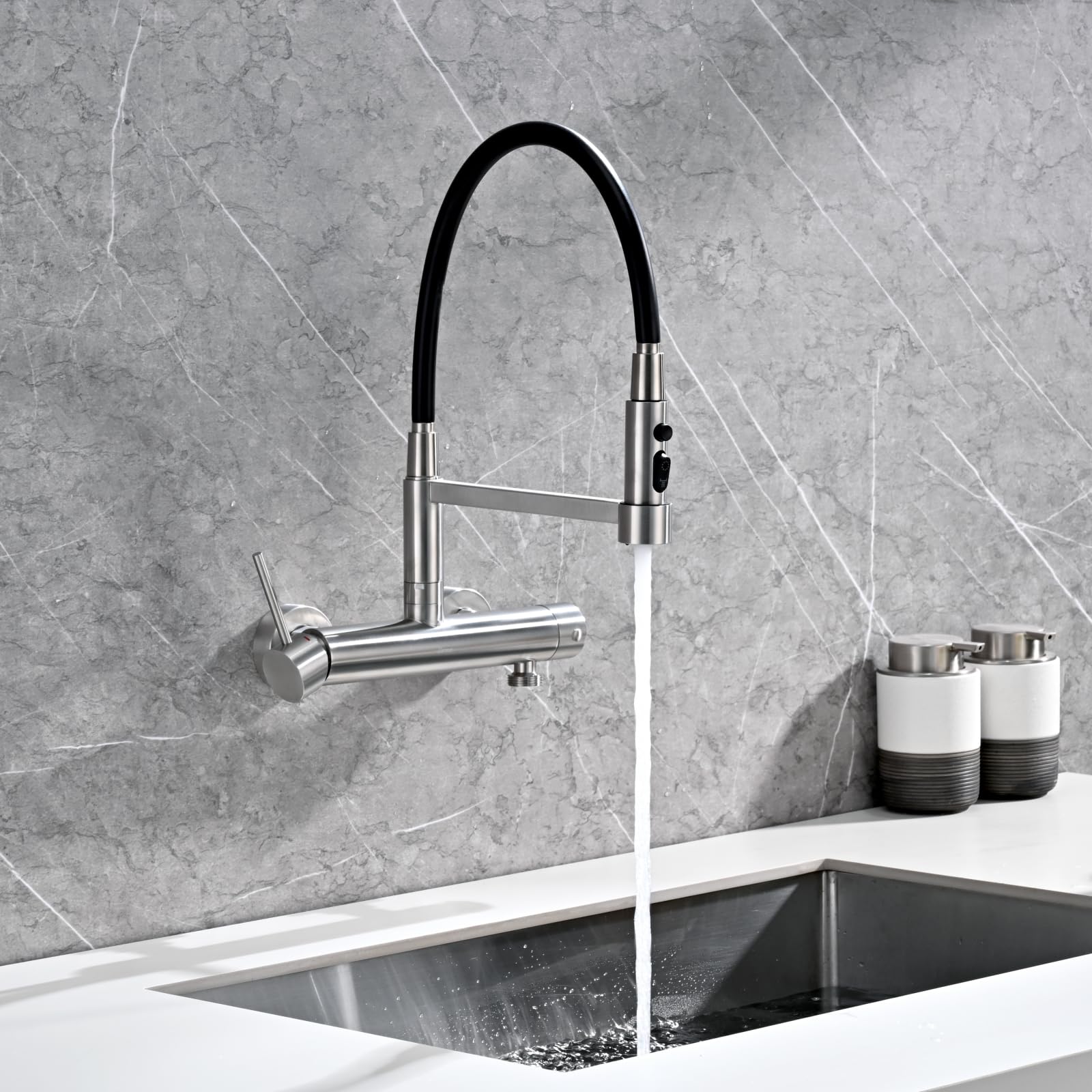 Keukenkraan voor aan de muur met 3/4 inch aansluiting voor vaatwasser Keukenkraan voor aan de muur met 3/4 inch aansluiting voor vaatwasser