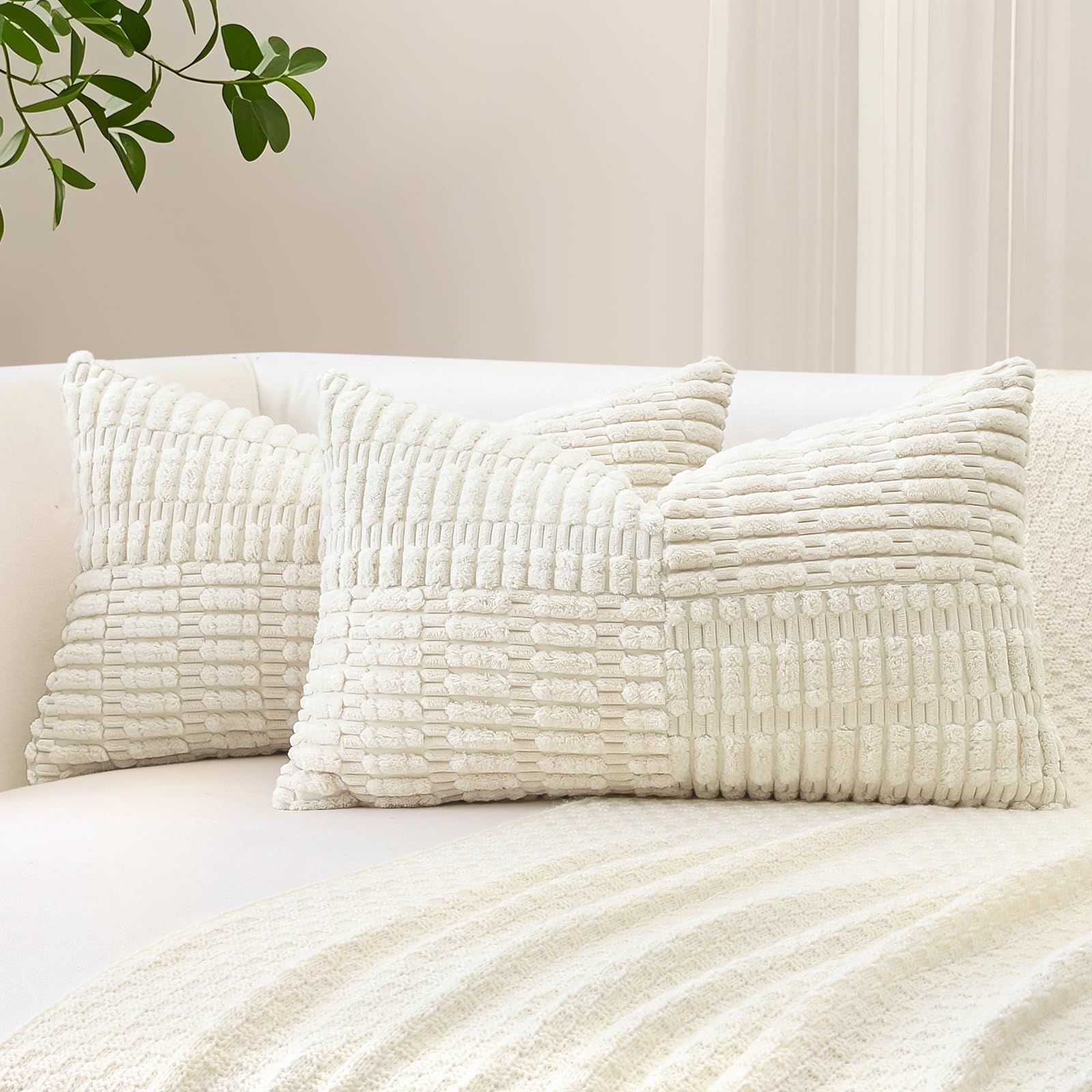 Sungeek Set of 2 Decorative Cushion Covers 40 x 60cm Soft Corduroy Striped Cross Patchwork Textured Pillow Cases Boho Farmhouse Lumbar Throw Pillow Covers for Sofa Bed Patio 16x24 Inch, Cream White