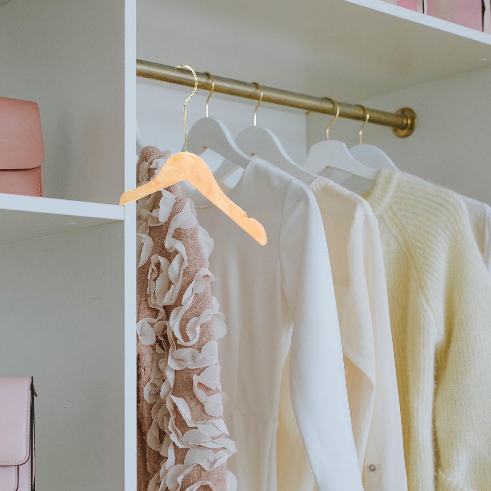 Baluue Perchas de Madera Dorada para Ropa Infantil Seguras y Convenientes, 10 Unidades para Colgar Ropa de Niños Hogar Diseño Clásico y Resistente