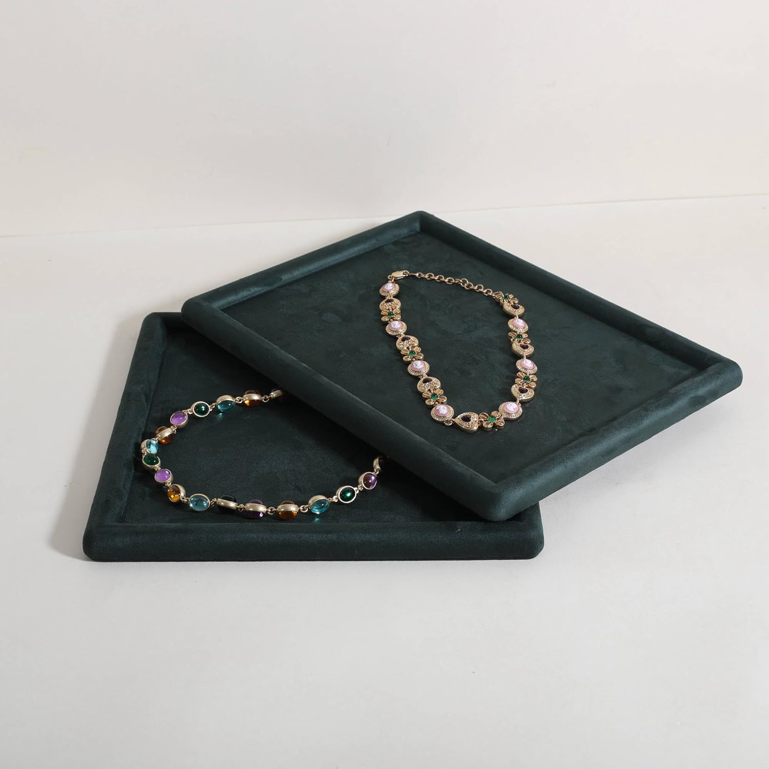 GemeShou Square velvet Jewerly display tray, Jewelry storage organizer plate, Empty Jewelry showcase tray for Necklace Bracelet Ring Earring display stand holder (Green-Large, 9.8 x 9.8 in)