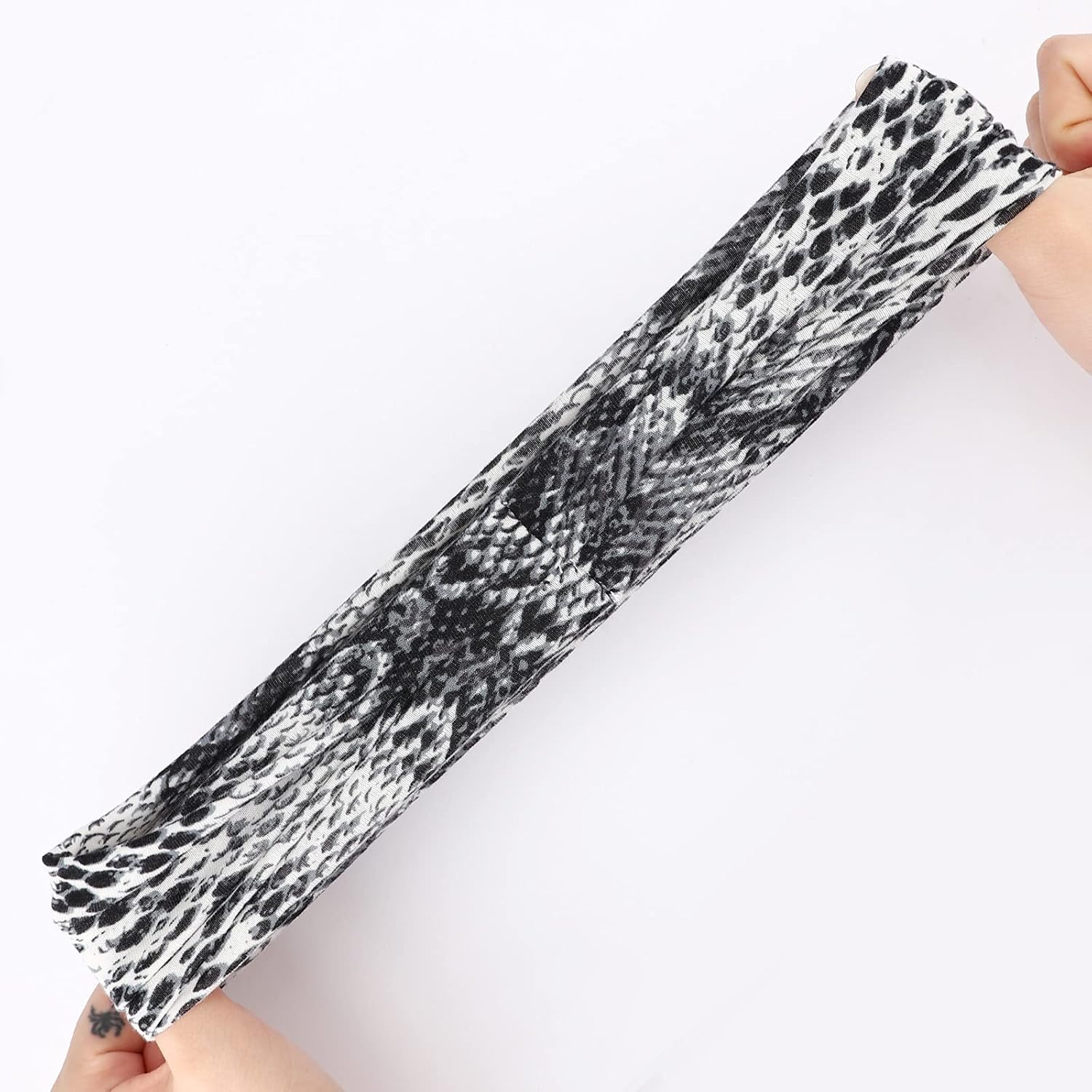 DRESHOW Boho Print Fashion Headbands Yoga Sports Headbands for Women Elastic Non-Slip Headbands Workout Running Hair Bands 6 Pack : Sports & Outdoors