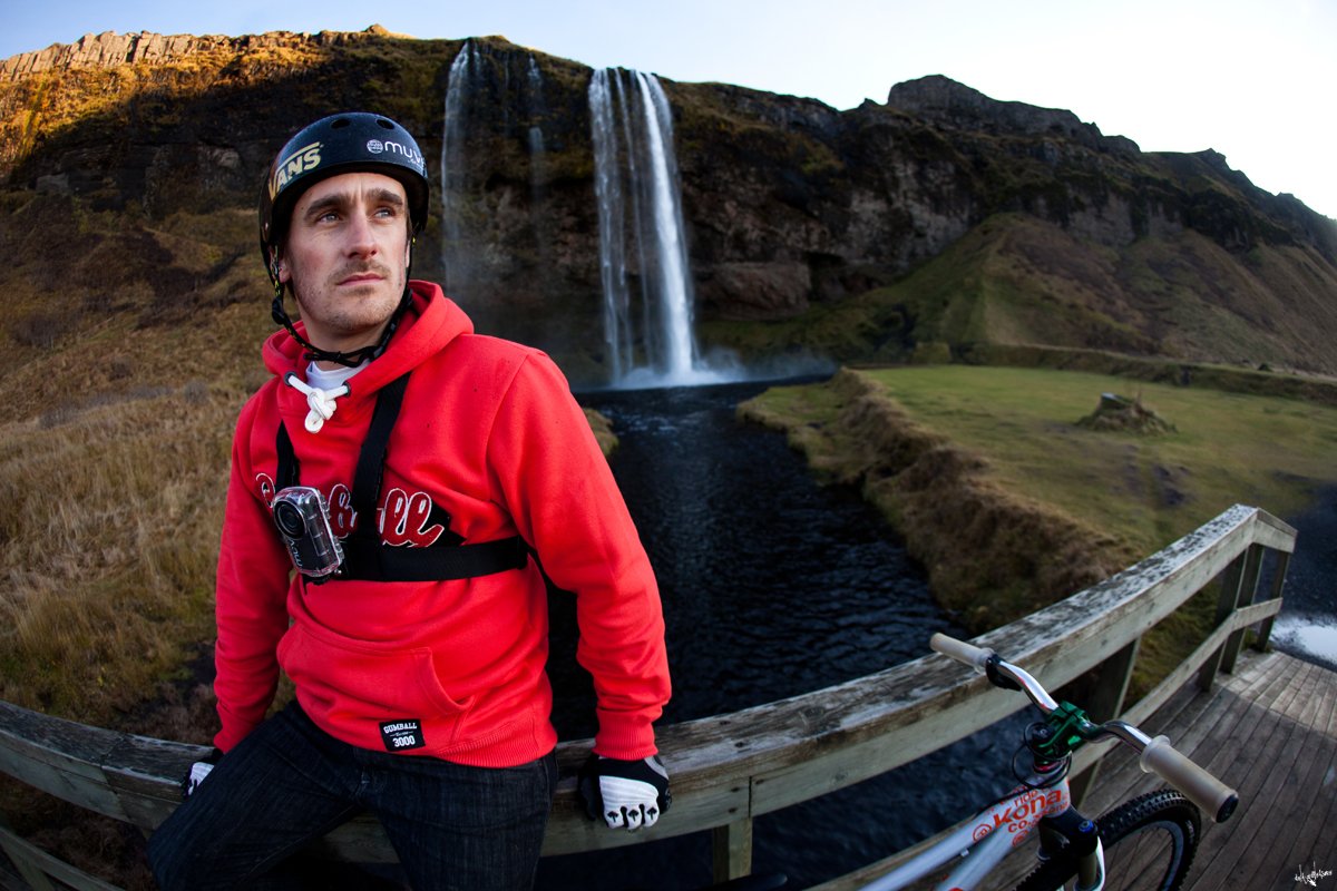 Veho VCC-A016-HSM Chest/Body Harness for MUVI HD with MUVI HD holder and tripod mount