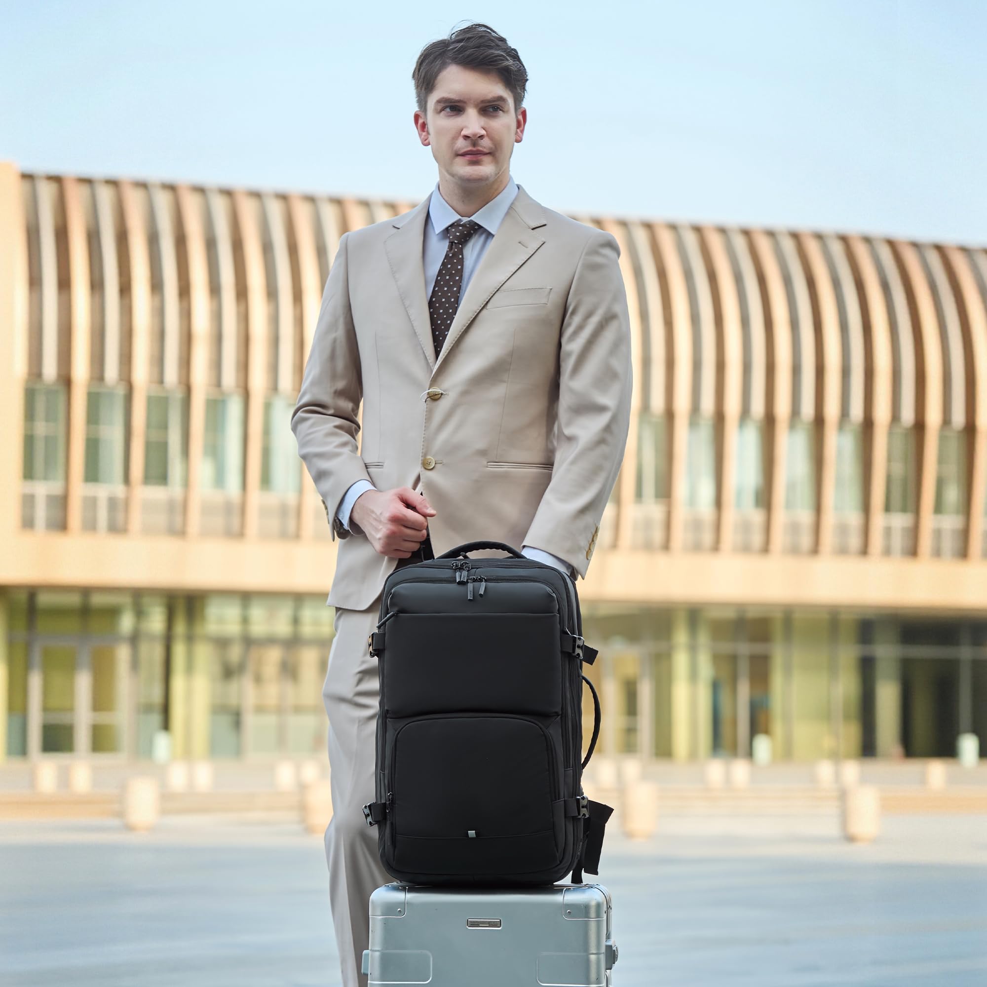 BAGOK Zaino Viaggio Pieghevole Impermeabile, Zaino Uomo di Grande Capacità per Lavoro, Università, Sport, Viaggio, Zaino da Cabina con Tasca Antifurto e Scomparto per Portatile