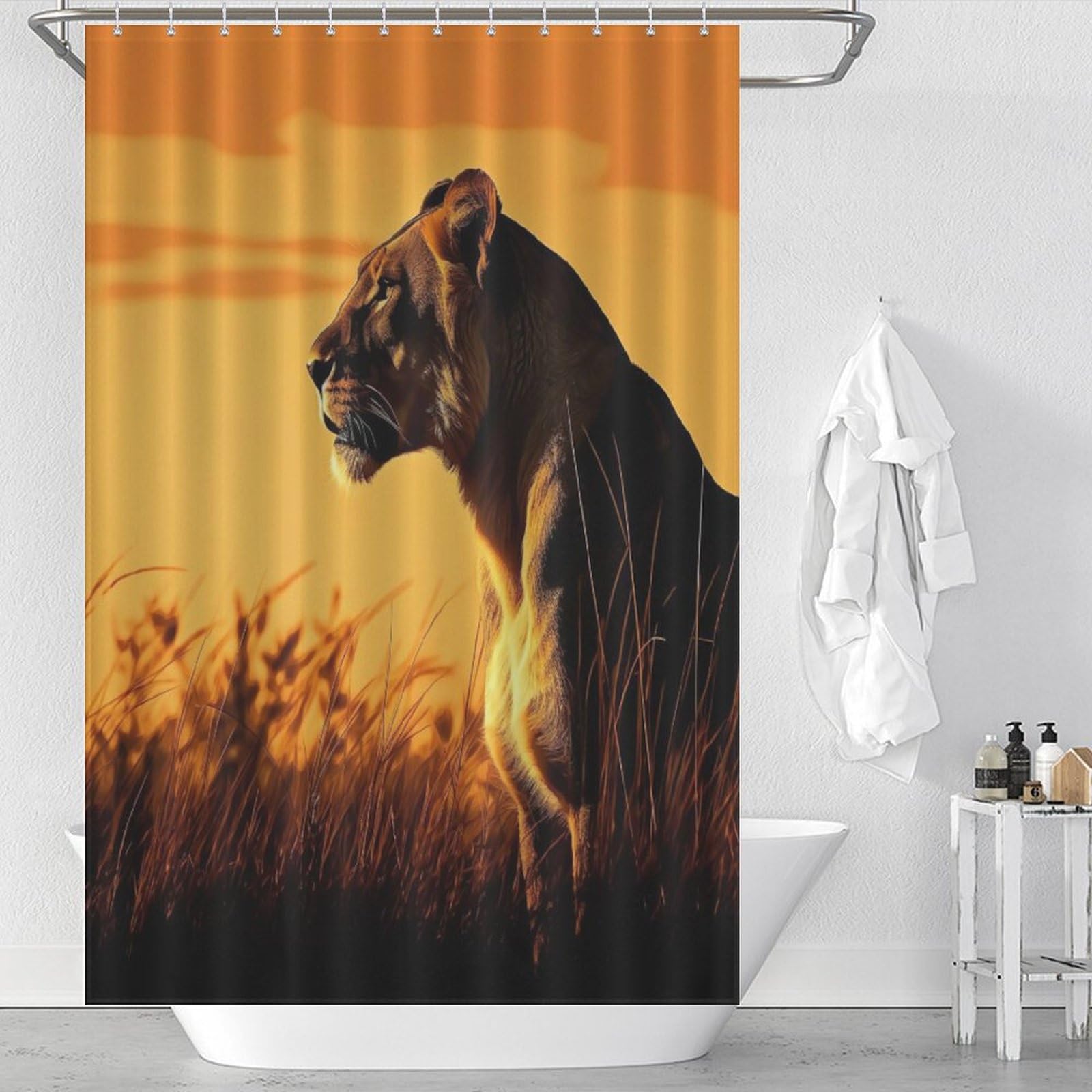 Rideau de douche lion idéal pour rafraîchir le décor d'une baignoire