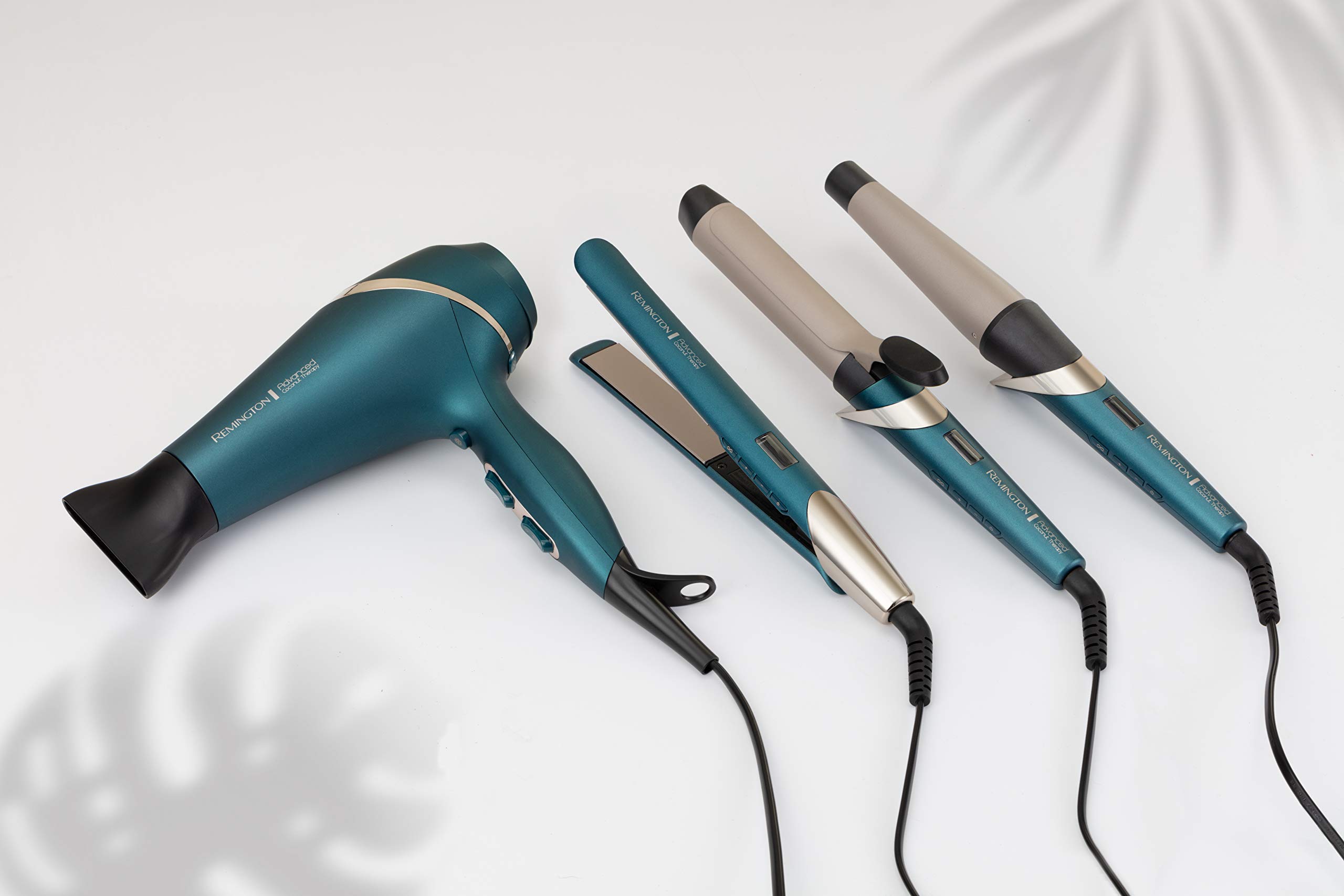 Remington Lisseur Cheveux [Soin nourrissant à la noix de coco] Advanced Therapy (Filtres anti-UV,Brilance & Douceur,Céramique,Capteur régule la température 230°C, Ecran LCD) S8648