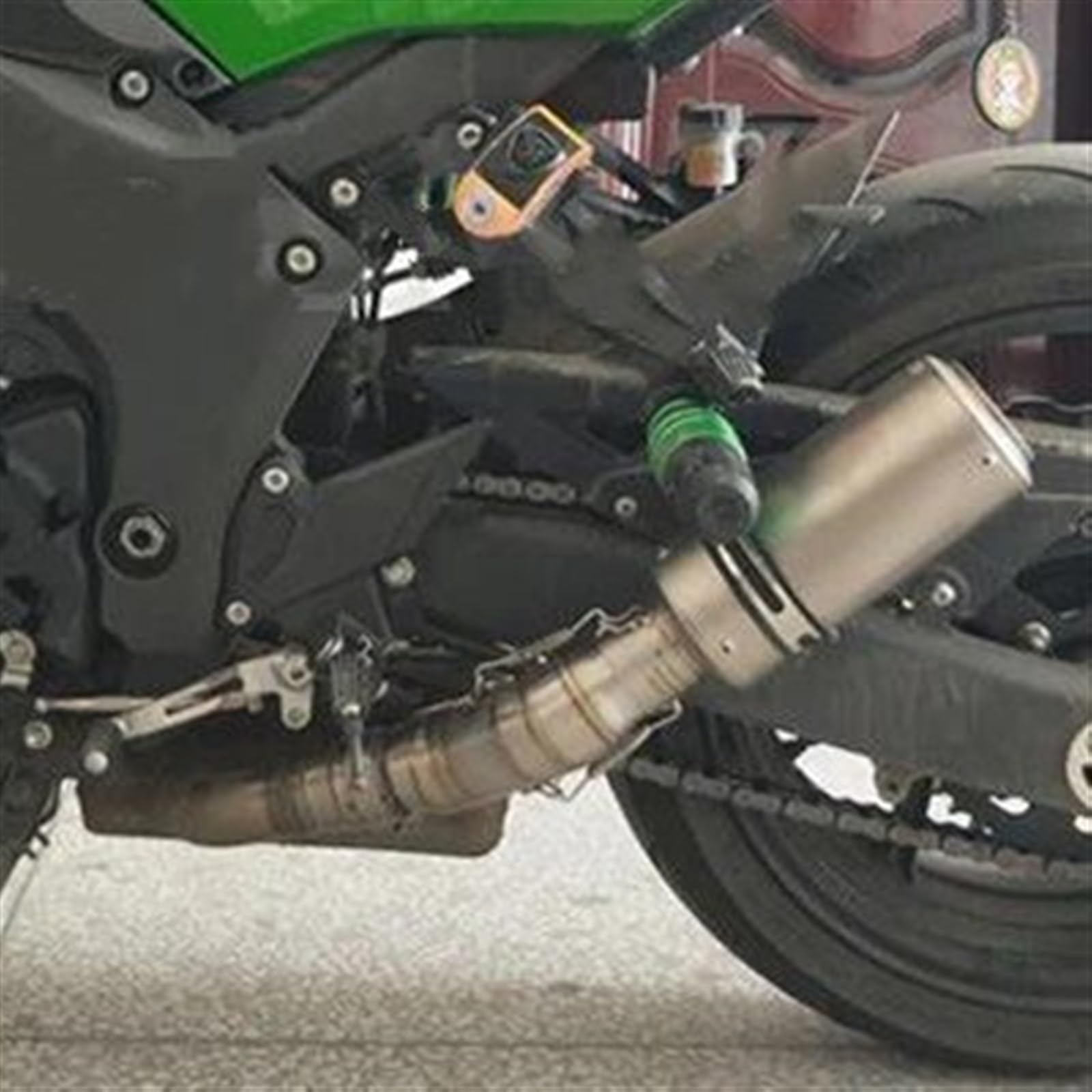 Accessori Decorativi Durevoli Per Moto Tubo Di Scarico Anteriore Collegamento Collegare Marmitta Per Kawasaki Z1000 2010-2020(Style 1)
