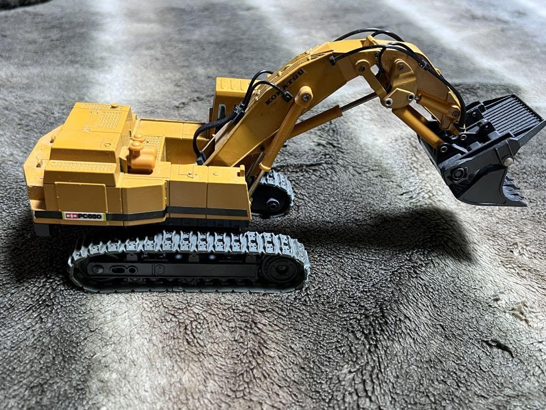 Amazon.co.jp: KOMATSU 建設機械 PC650 LOADING SHOVEL 重機 : おもちゃ
