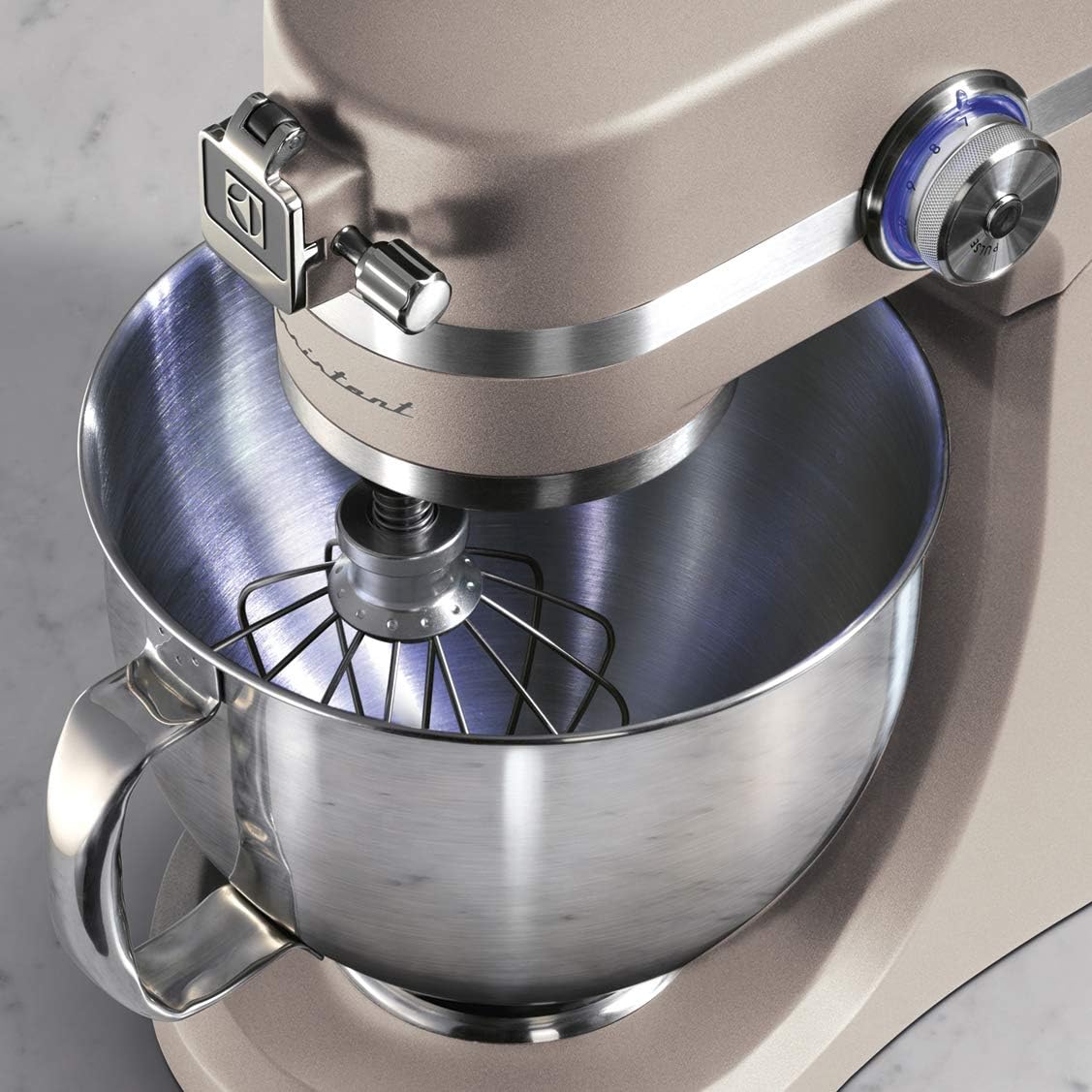 Electrolux EKM5570 mixer bowl illuminated by LED light