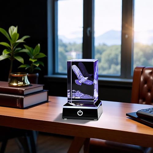 Miniatura 4 de Movdyka Figuras de águila grabadas en 3D de cristal, regalos para hombres con base de luz colorida, estatua de águila de animales, adorno de