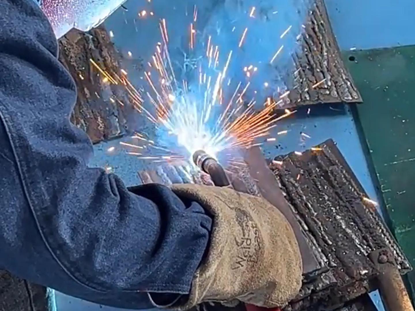 Kit 16 Pezzi Accessori Saldatura MIG/MAG - Ugelli, Punte Guidafilo, Diffusori Per Torcia MB15AK - Foto 10