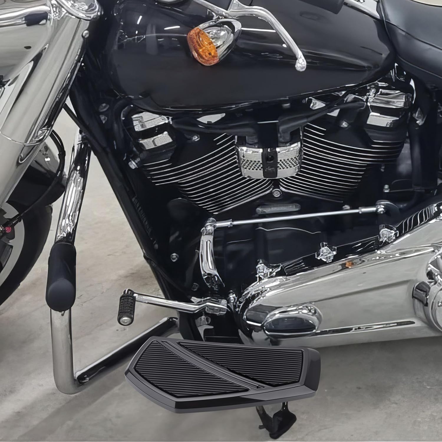Motorcycle Floorboards Rider Footpegs Compatible with Harley Davidson Softail Fat Bob 114 Breakout Low Rider Street Bob FXFB FXBB Accessories 2018-2024 Driver Front Highway Pegs (Black)