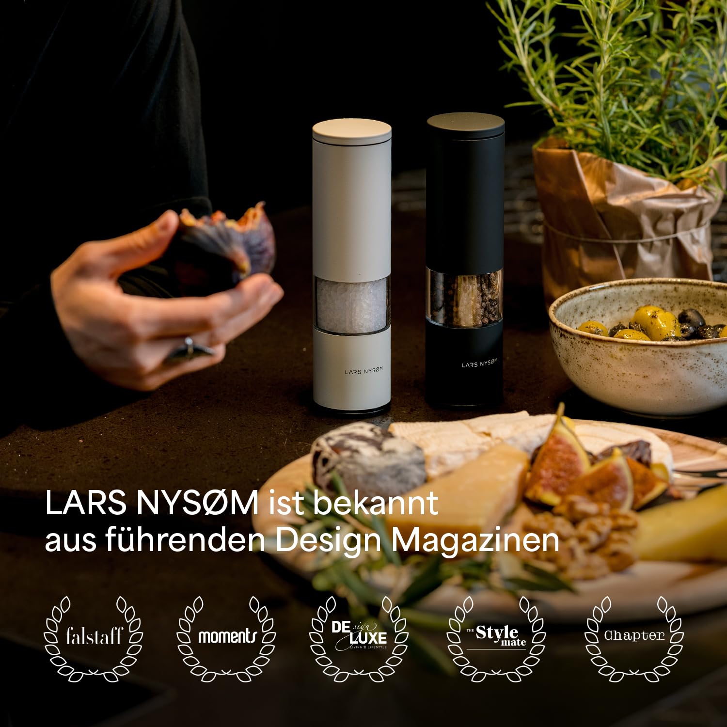 LARS NYSØM Salz und Pfeffermühle Set Manuell mit einstellbarem Keramikmahlwerk I Edelstahl Pfeffermühle und Salzmühle I Design Gewürzmühlen Set (2 Stück)