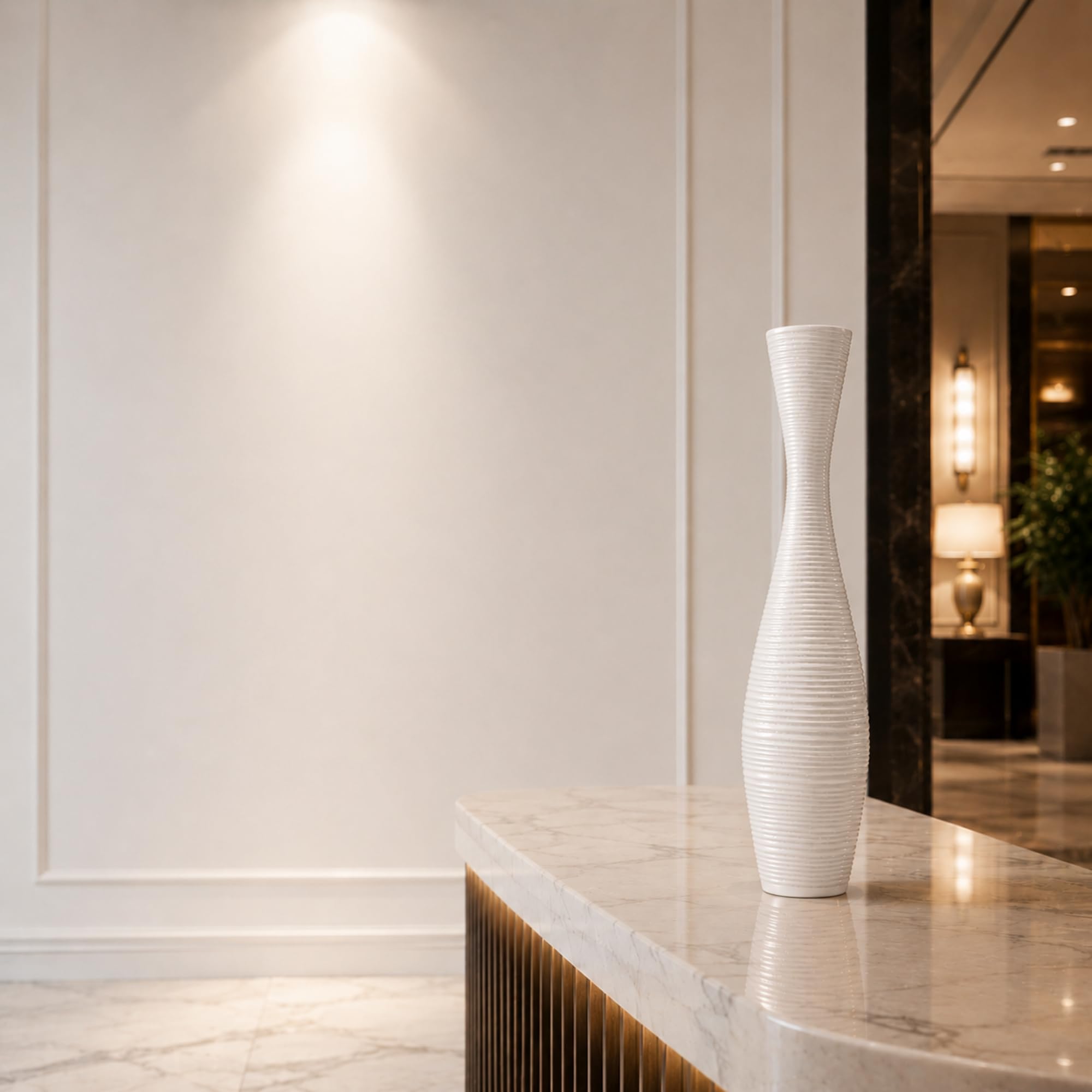 Leewadee Große Bodenvase 50 cm Polyresin für Pampasgras & Trockenblumen | Deko-Vase fürs Wohnzimmer: wasserdicht für Frischblumen, ideal für Pampasgras & Zweige und bruchfester als Keramik