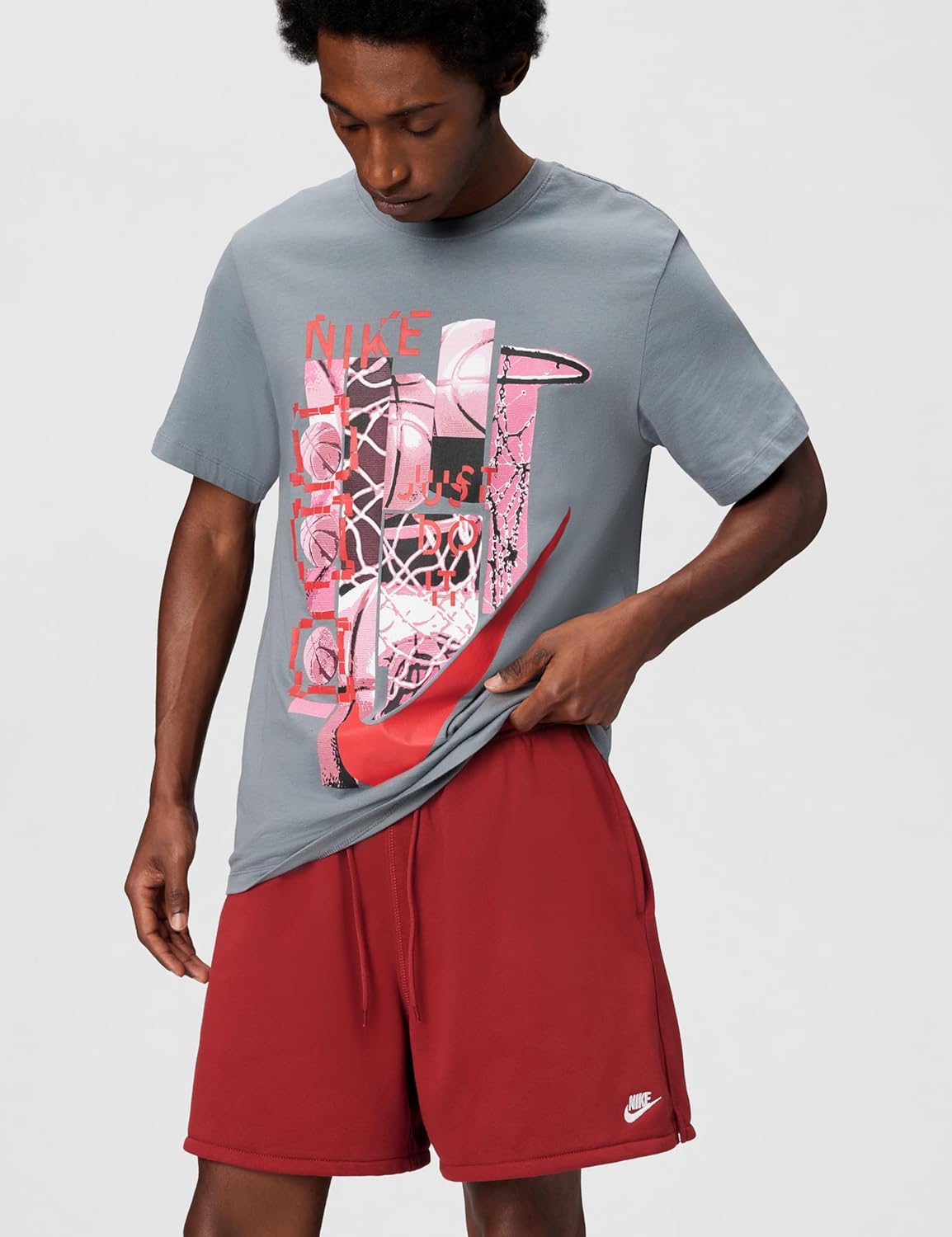 Nike Men's Sportswear Basketball Graphic T-Shirt