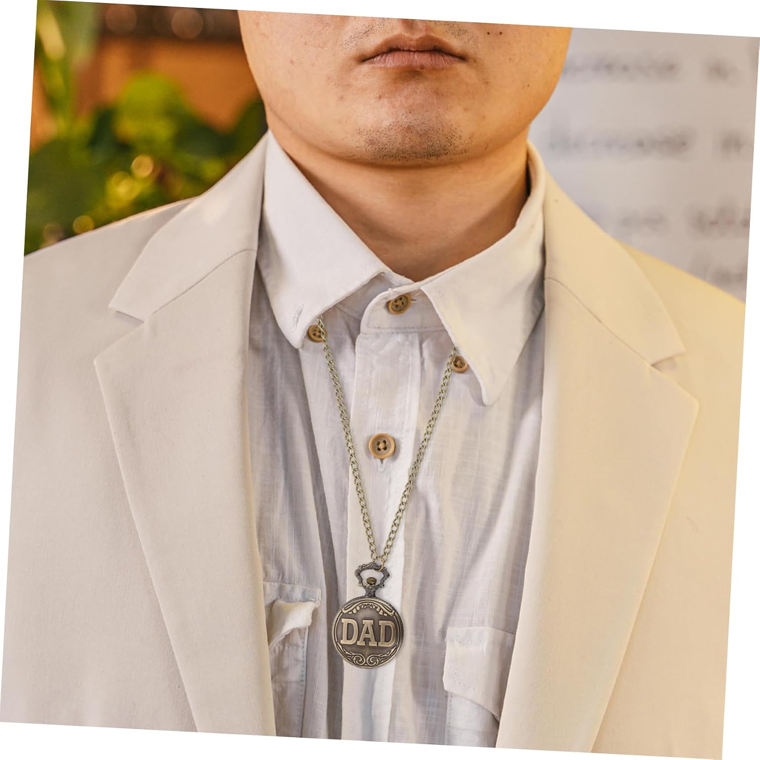 COLLBATH Vintage Men's and Women's Pocket Watch with Chain Retro Timepiece for Father S Day Read Design Sturdy Craftsmanship Unisex Classic Accessory