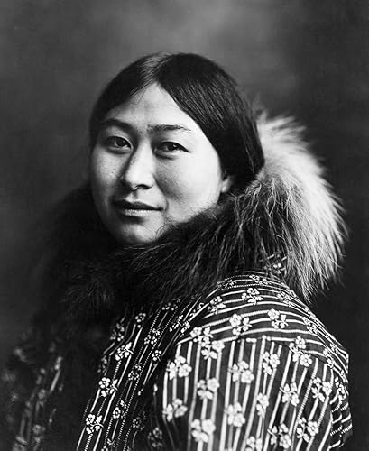 Alaska Eskimo C1907 Neskimo Woman Nome Alaska Fotografiado por The Lomen Brothers C1907 Poster Print by (24 x 36)