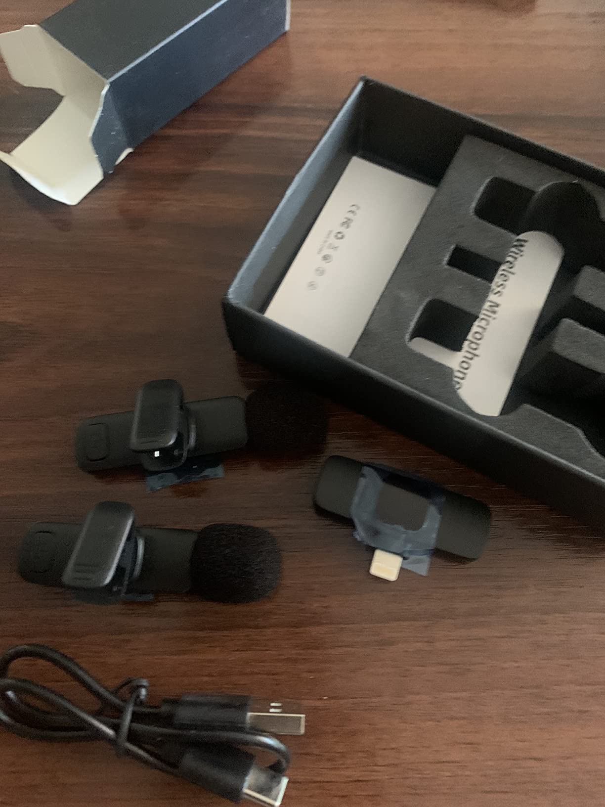 Shenzhi Tech Wireless Lavalier Microphone Suitable for iPhone iPad